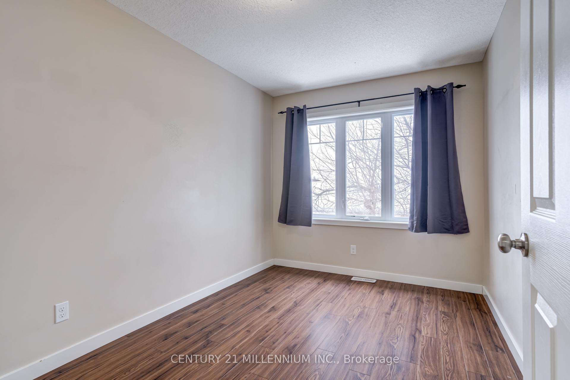 Photo 27 of 447 Stirling Avenue S, Kitchener — HOMEH
