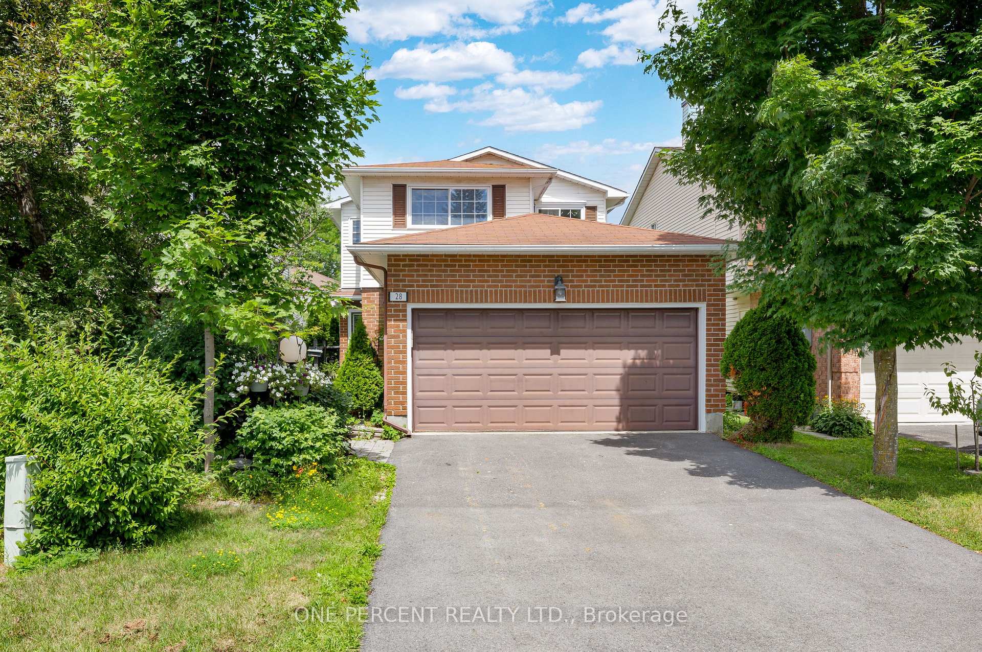 Photo 1 of 28 Chickasaw Crescent, Ottawa, Kanata - Bridlewood — HOMEH