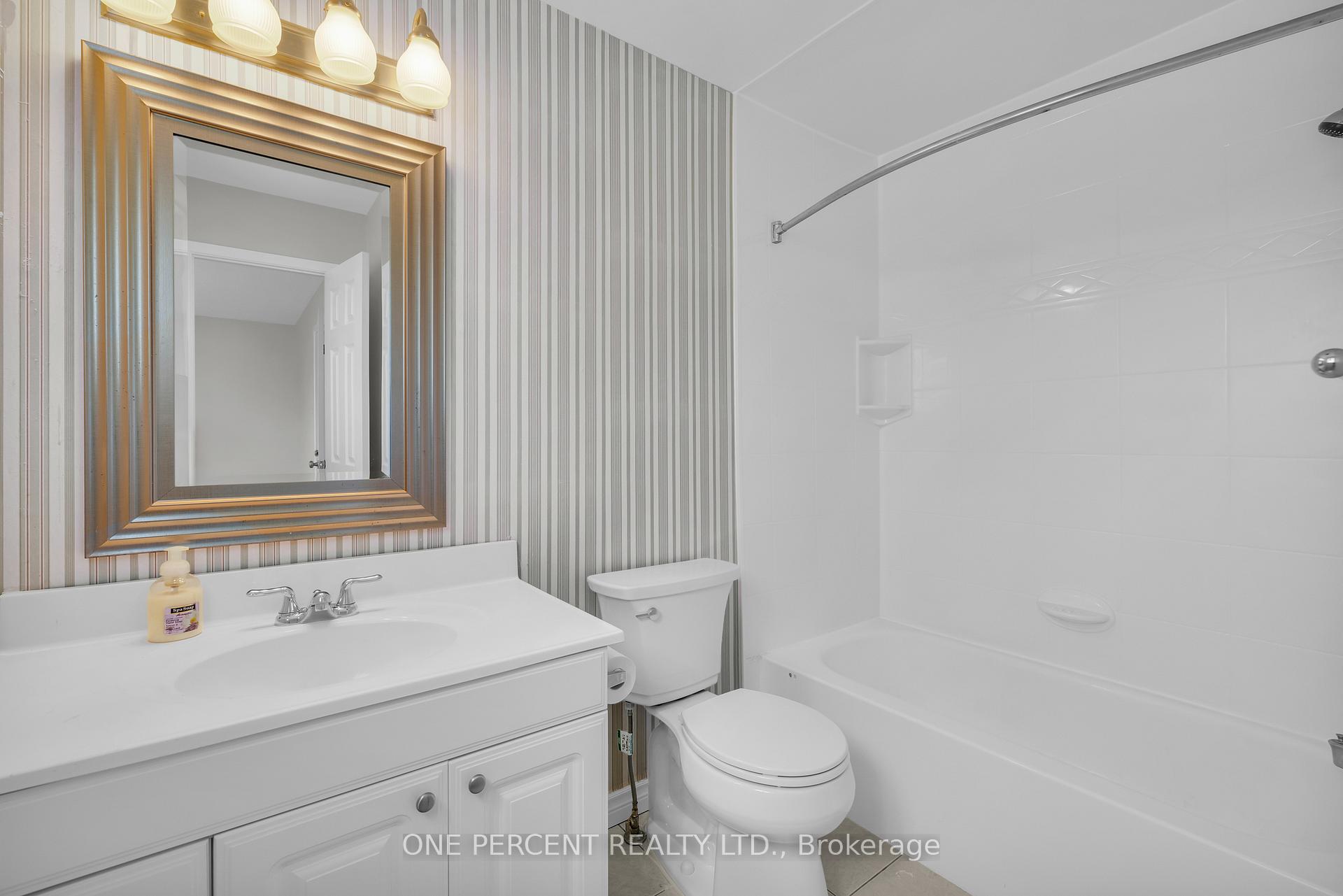 Photo 17 of 28 Chickasaw Crescent, Ottawa, Kanata - Bridlewood — HOMEH