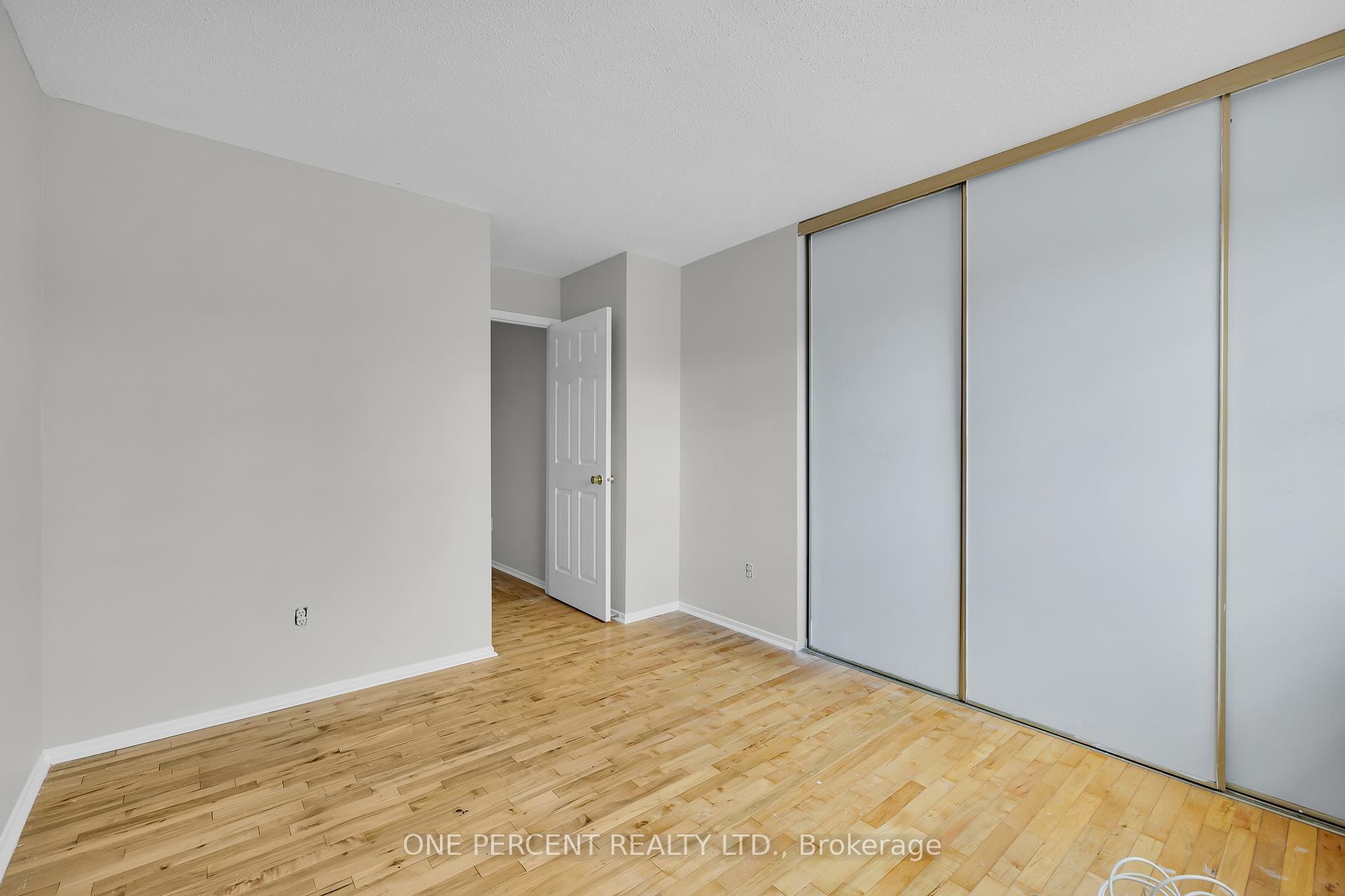 Photo 19 of 28 Chickasaw Crescent, Ottawa, Kanata - Bridlewood — HOMEH