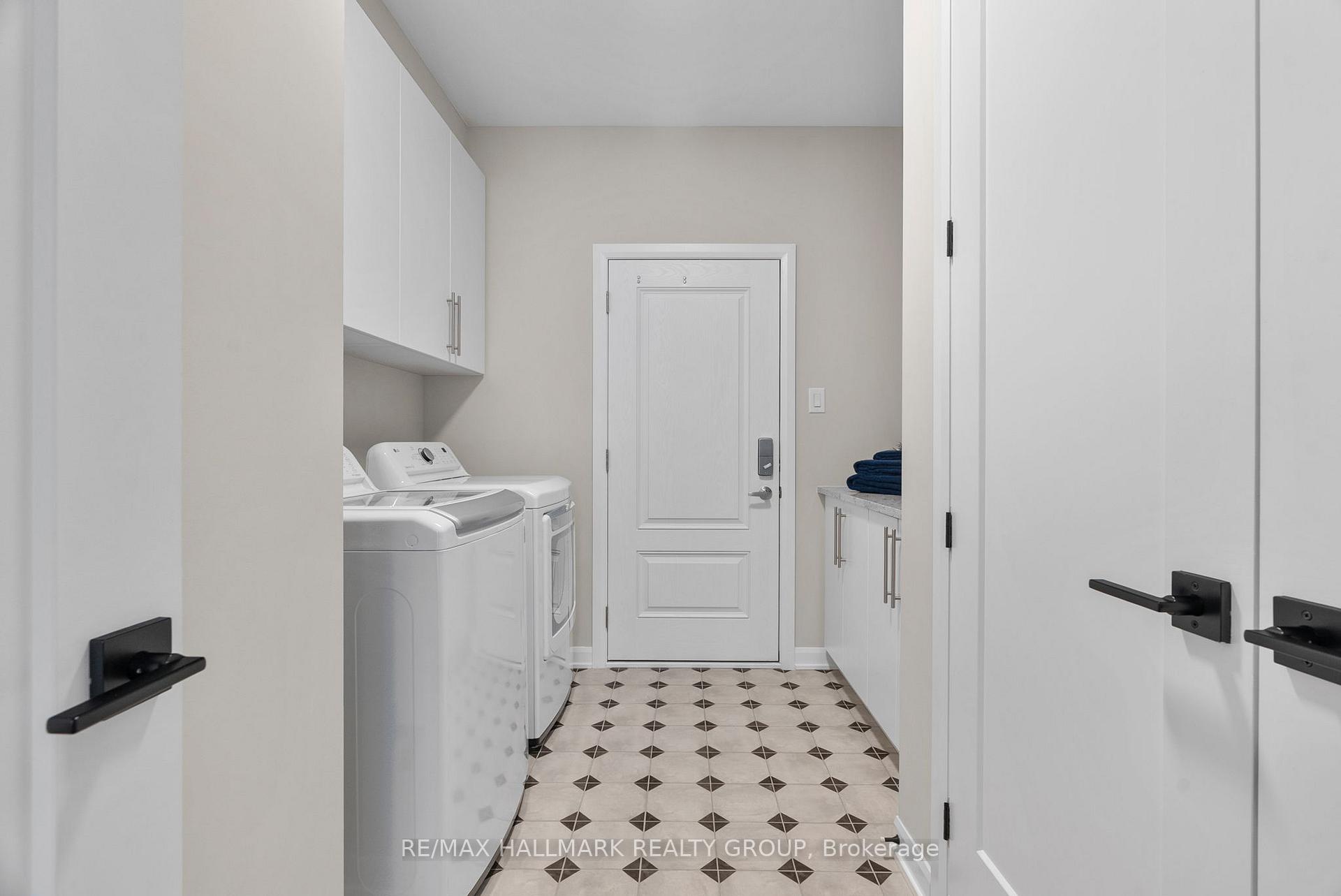 Photo 24 of 213 Skipper Drive, Ottawa, Mahogany Community — HOMEH