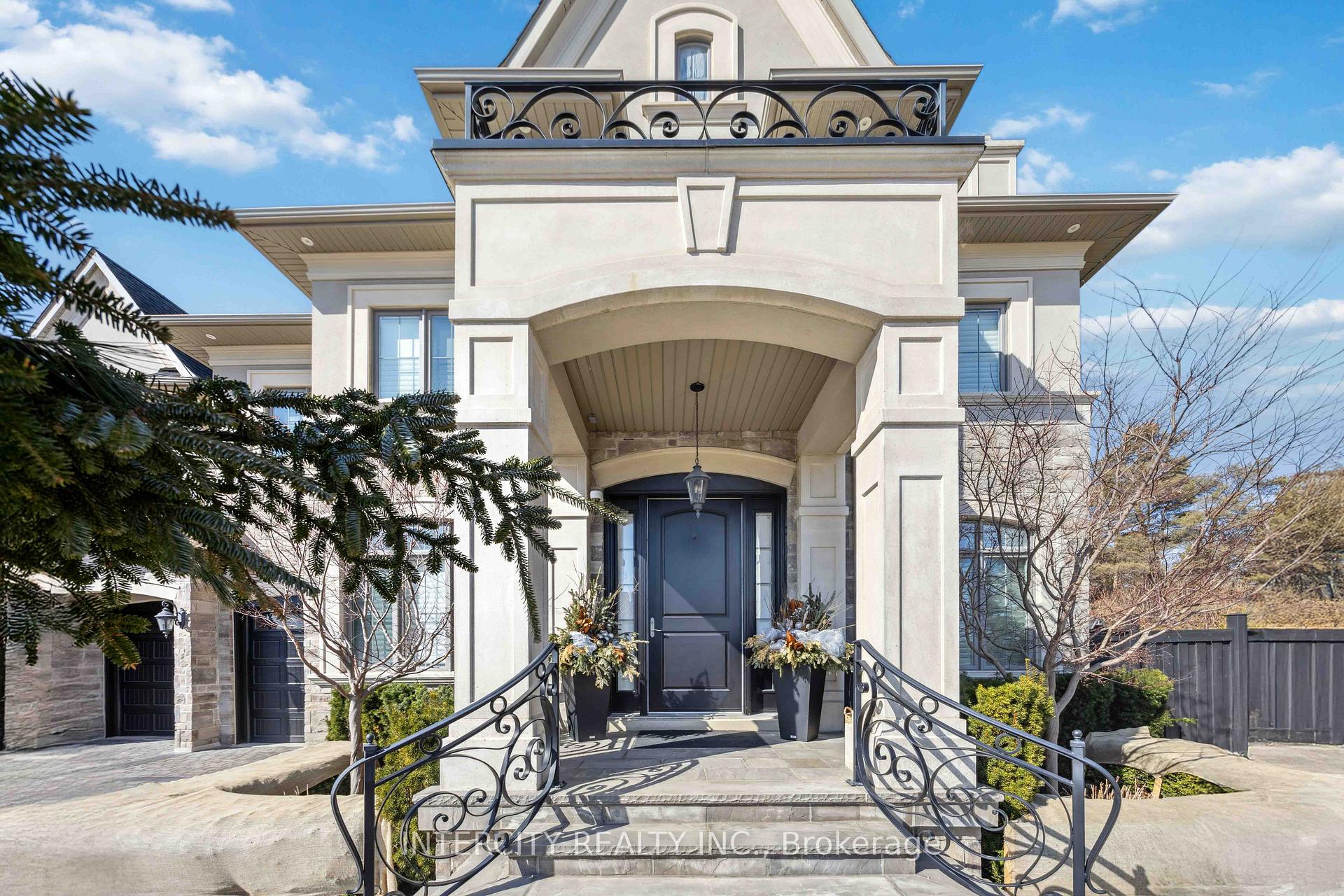 Photo 4 of 60 James Stokes Court, King, King City — HOMEH