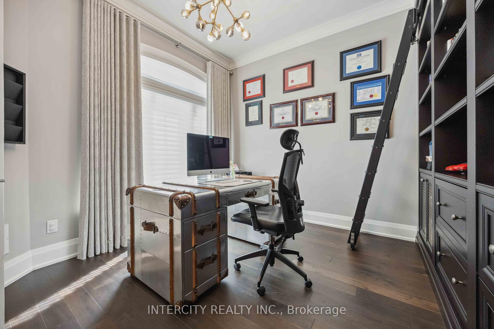 Photo 17 of 60 James Stokes Court, King, King City — HOMEH