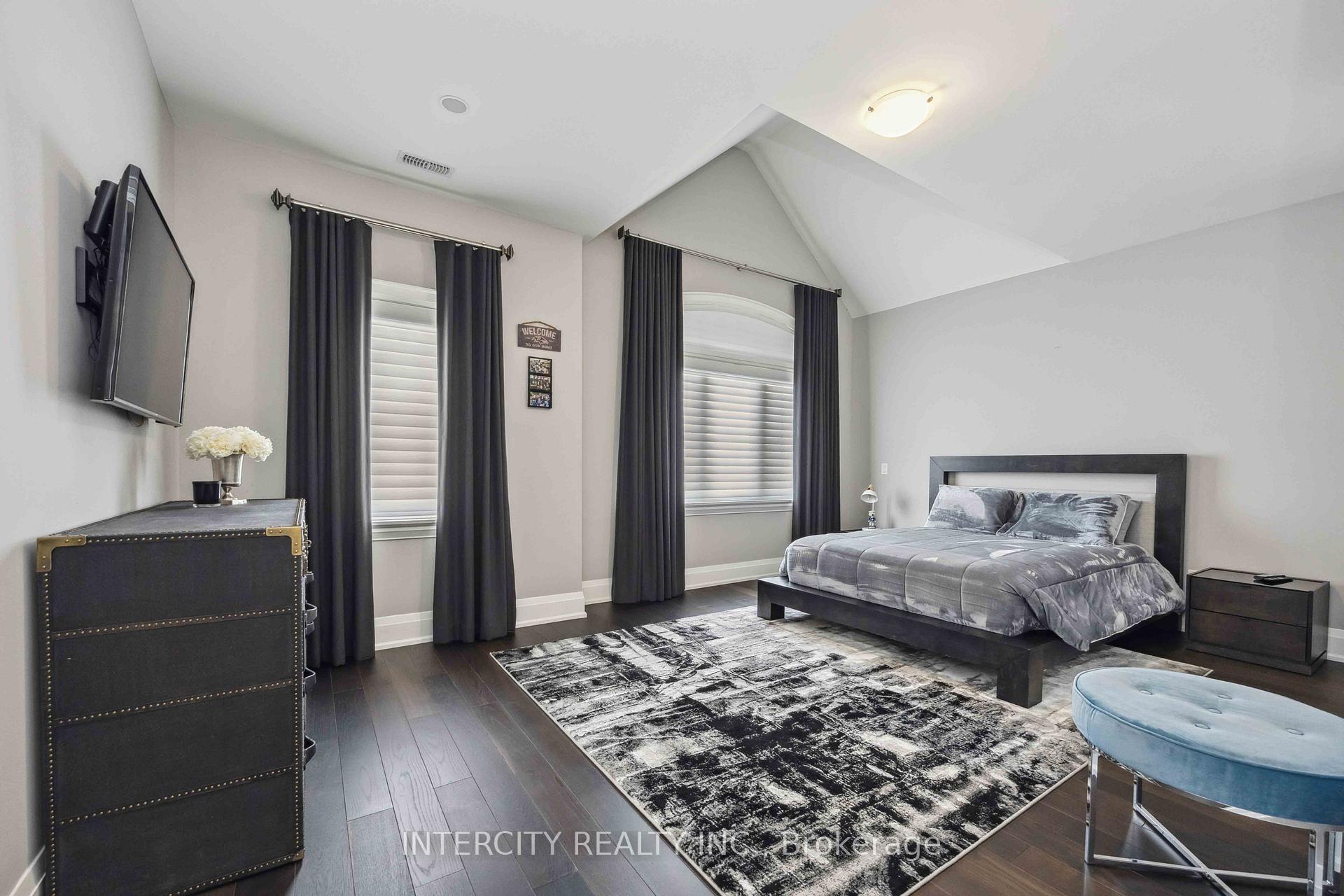Photo 30 of 60 James Stokes Court, King, King City — HOMEH