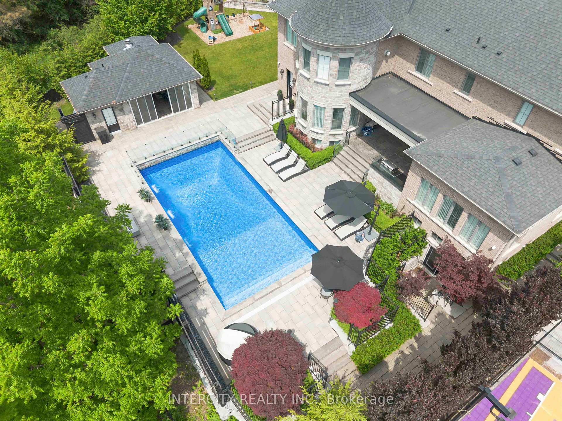 Photo 46 of 60 James Stokes Court, King, King City — HOMEH