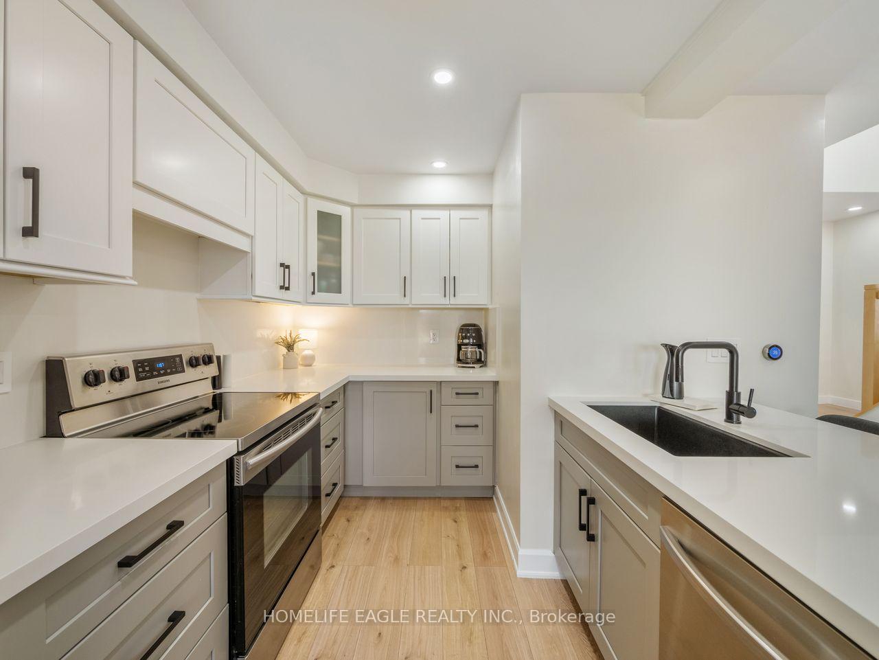 Photo 4 of 1204 Hill Street, Innisfil, Alcona — HOMEH