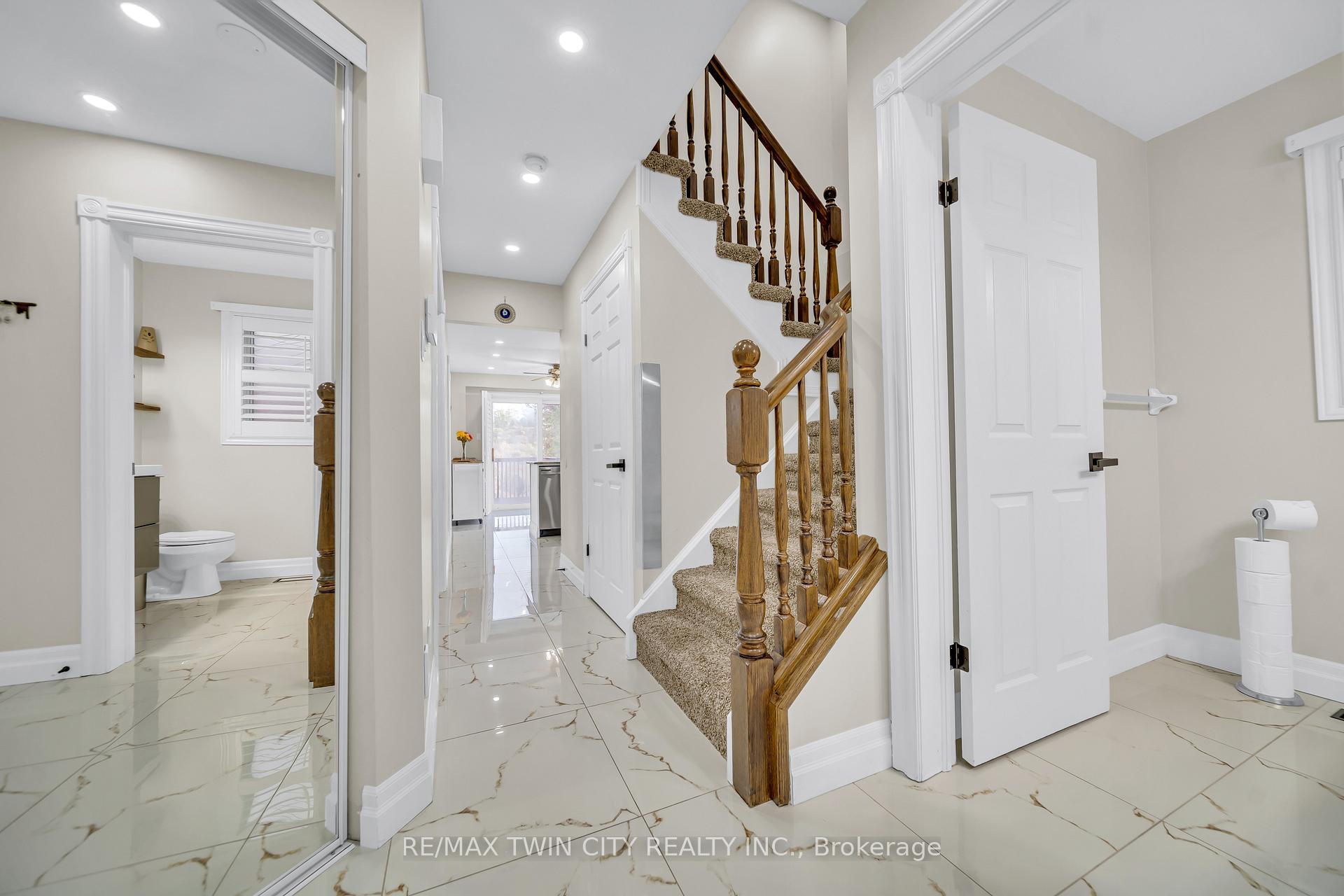 Photo 7 of 171 Resurrection Drive, Kitchener — HOMEH