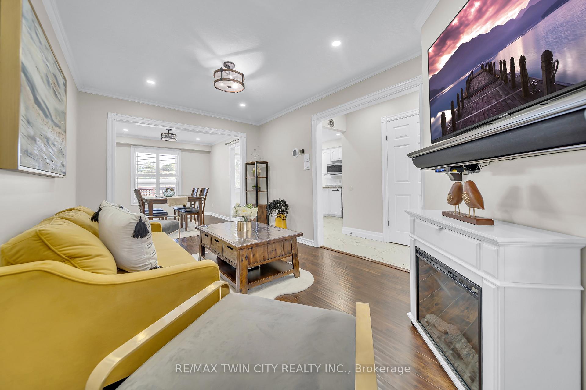 Photo 10 of 171 Resurrection Drive, Kitchener — HOMEH