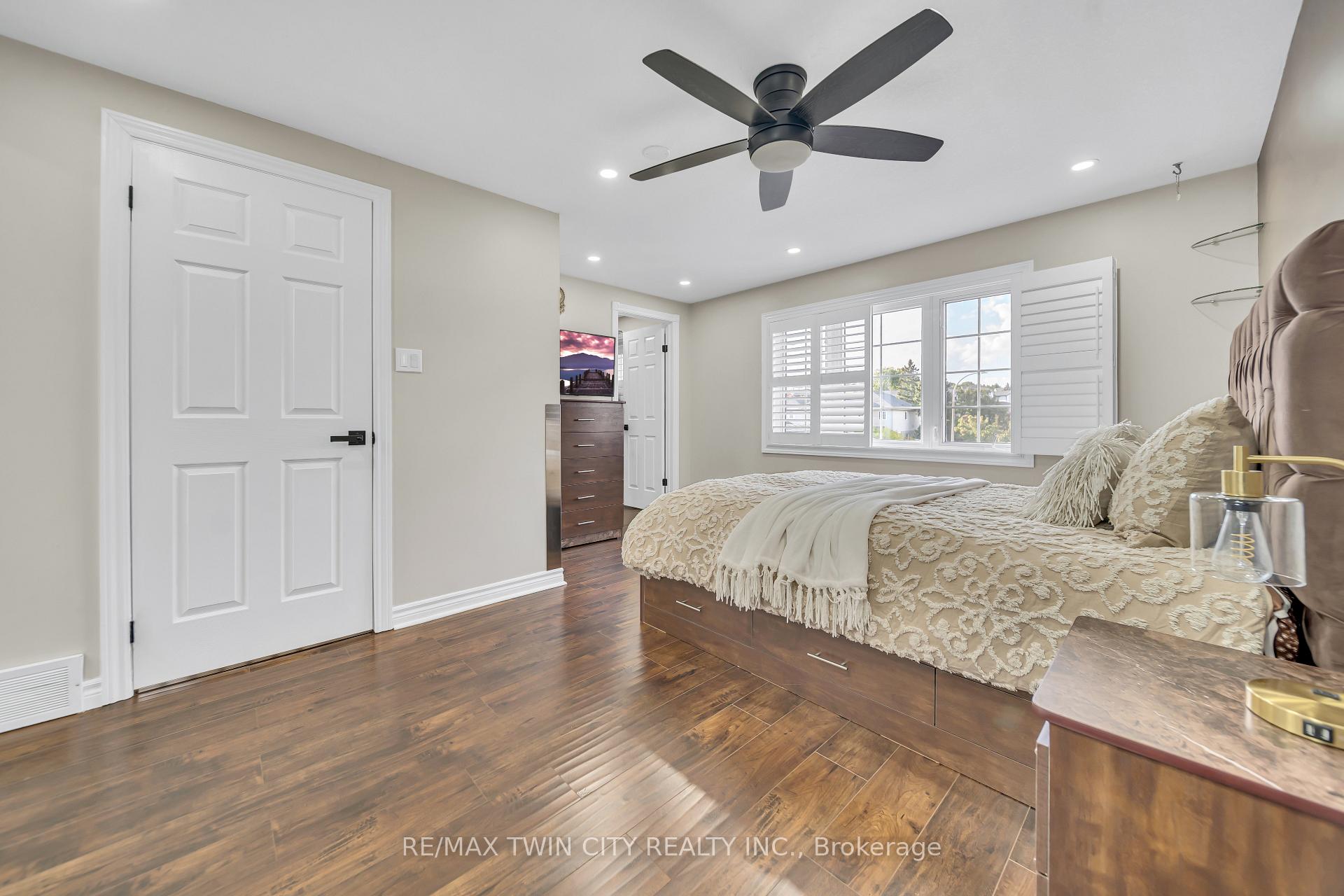 Photo 22 of 171 Resurrection Drive, Kitchener — HOMEH
