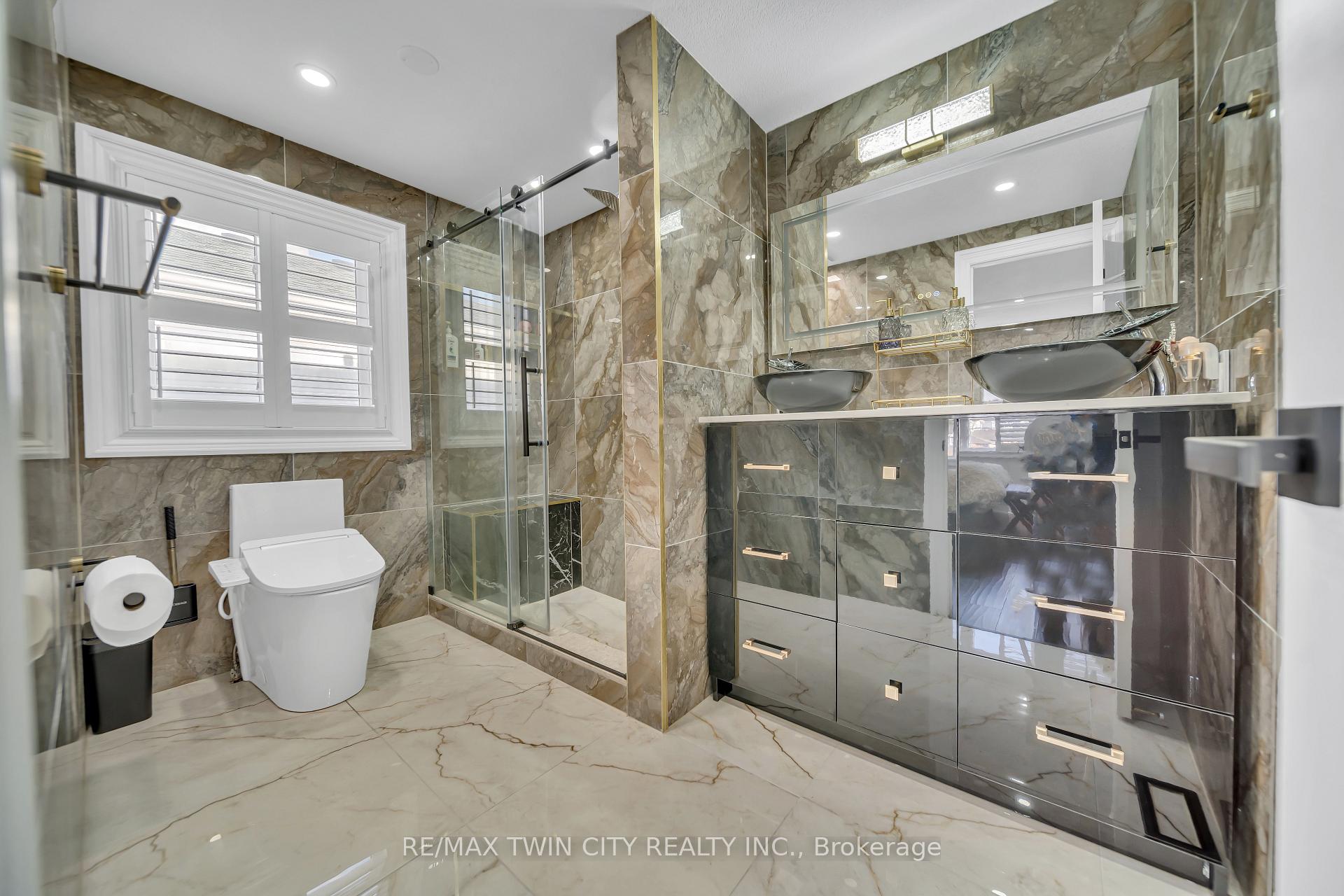 Photo 24 of 171 Resurrection Drive, Kitchener — HOMEH
