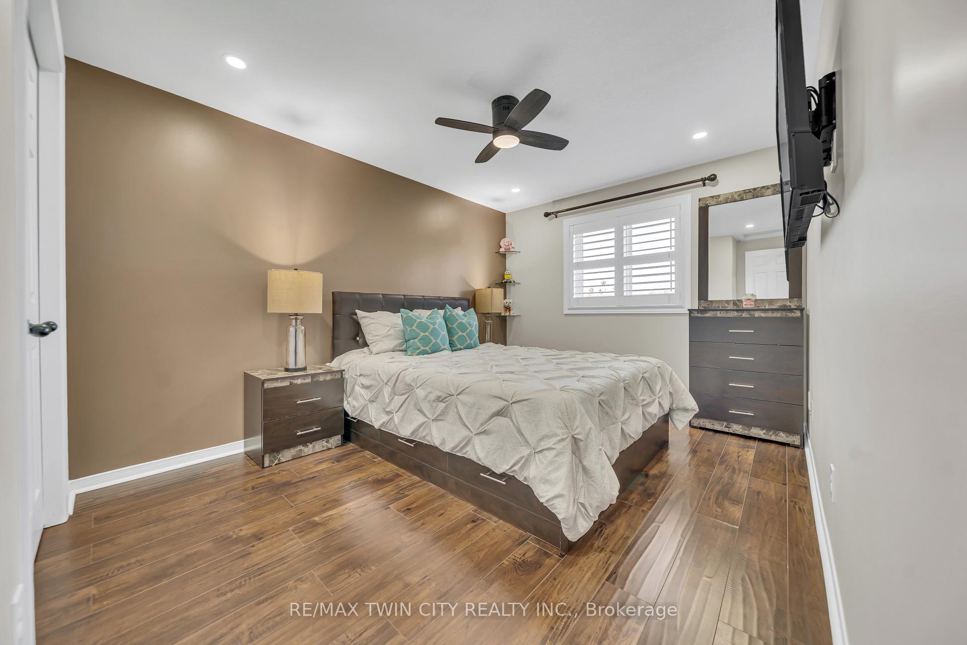 Photo 25 of 171 Resurrection Drive, Kitchener — HOMEH