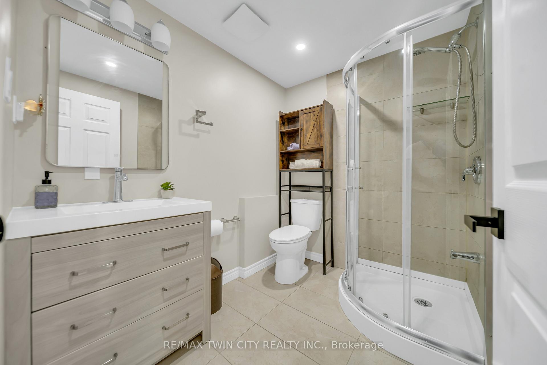 Photo 28 of 171 Resurrection Drive, Kitchener — HOMEH