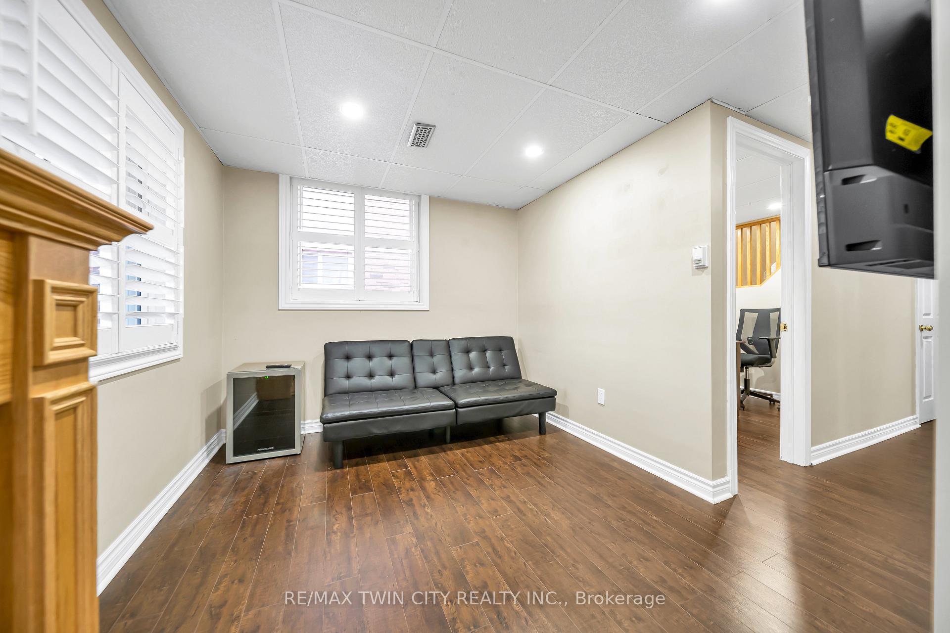 Photo 31 of 171 Resurrection Drive, Kitchener — HOMEH
