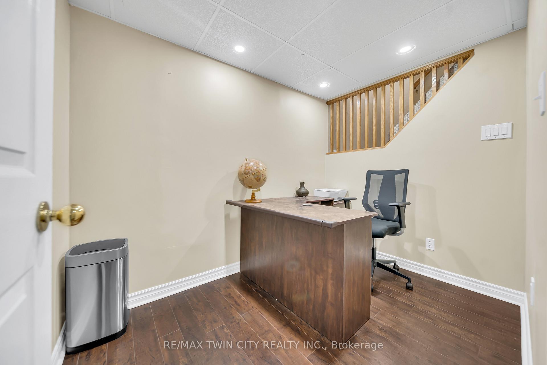 Photo 32 of 171 Resurrection Drive, Kitchener — HOMEH