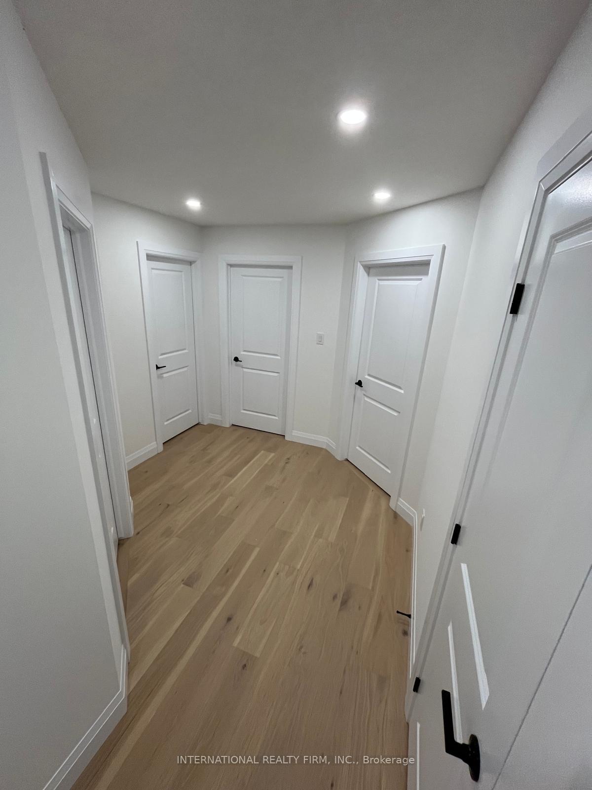 Photo 7 of 2521 Constance Avenue, London, South U — HOMEH