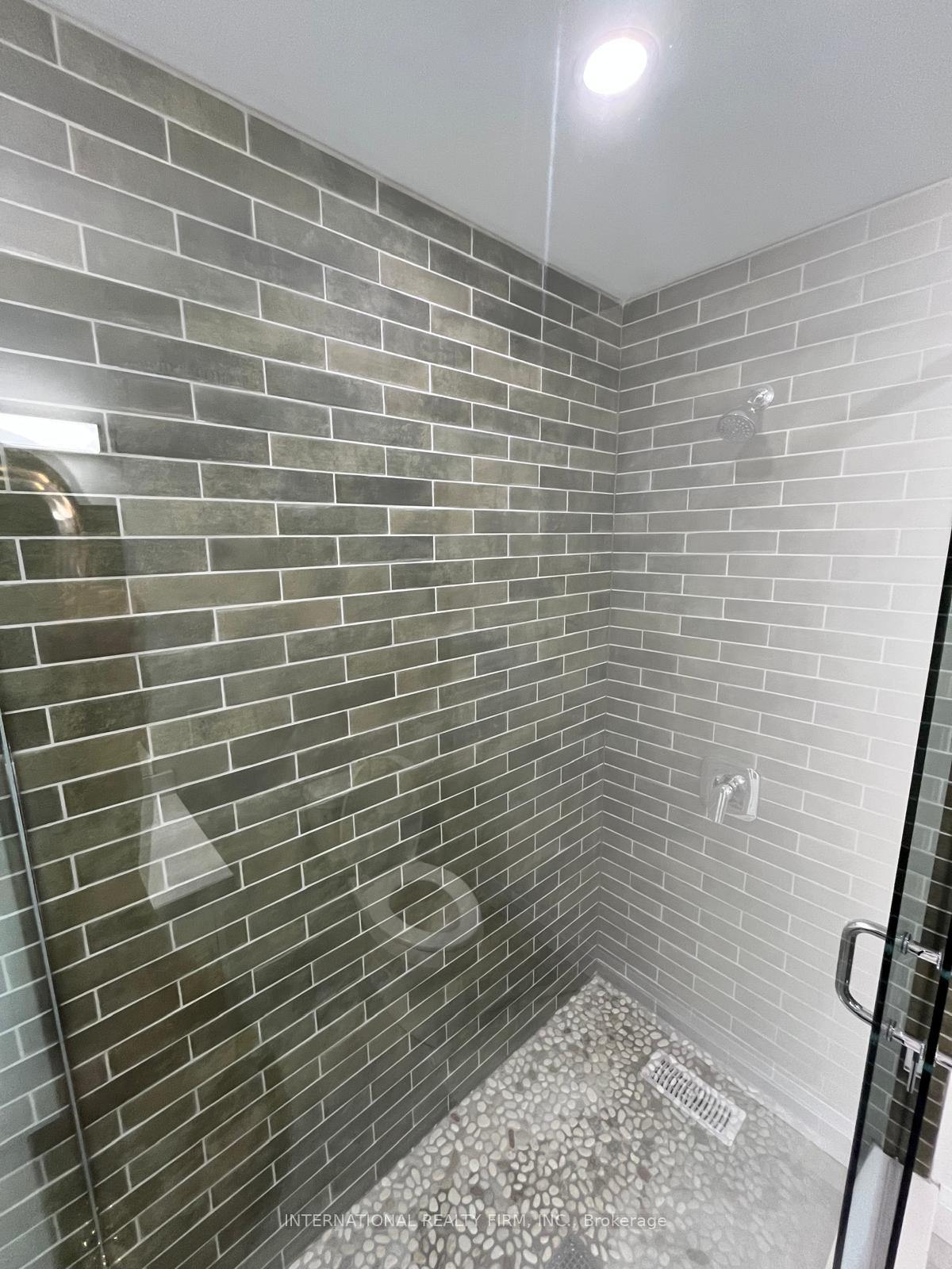 Photo 10 of 2521 Constance Avenue, London, South U — HOMEH