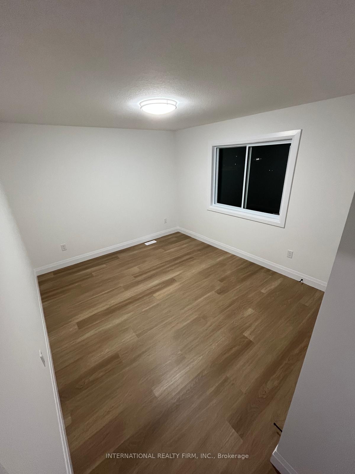 Photo 13 of 2521 Constance Avenue, London, South U — HOMEH