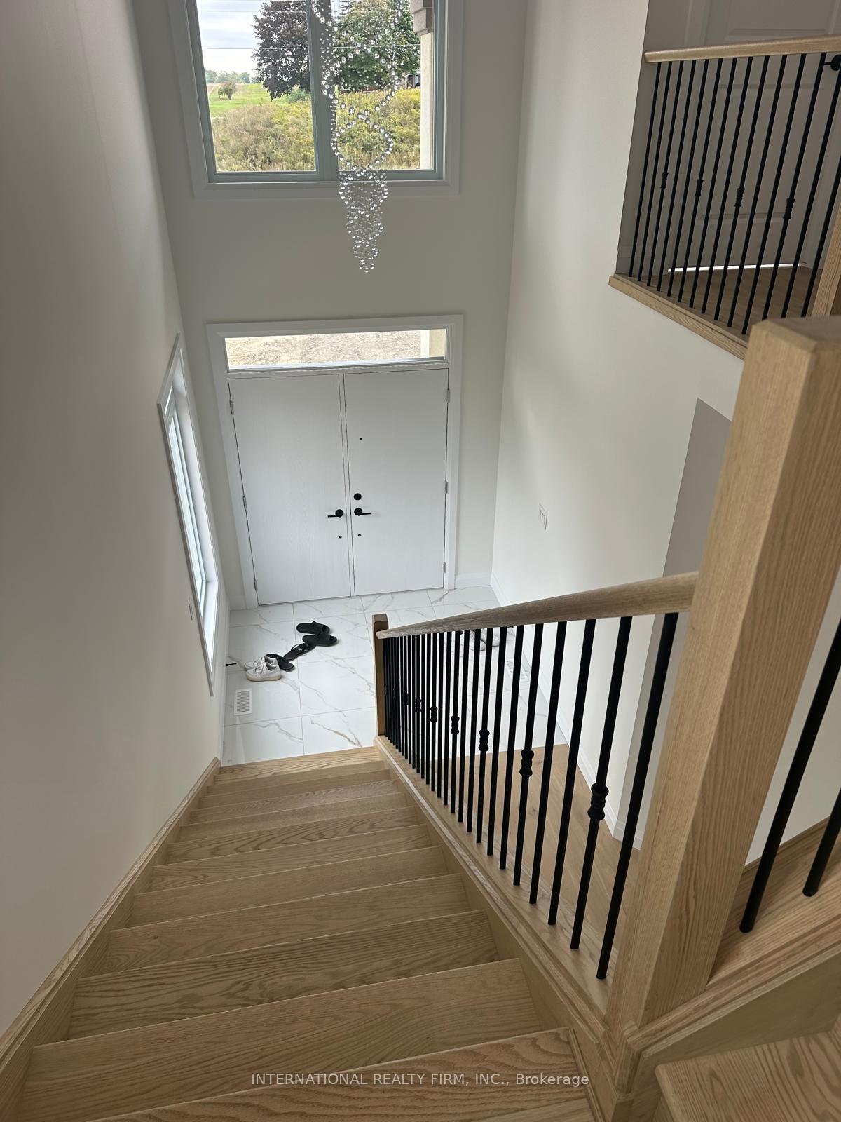 Photo 20 of 2521 Constance Avenue, London, South U — HOMEH