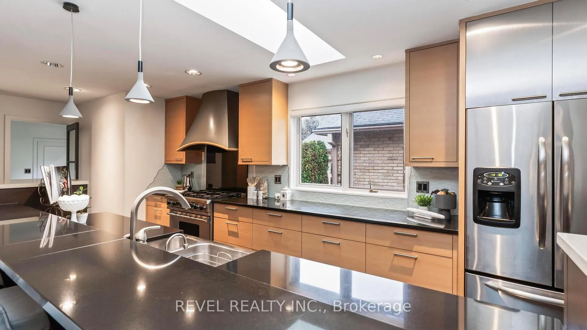 Photo 9 of 76 Tallwood Circle, London, North G — HOMEH