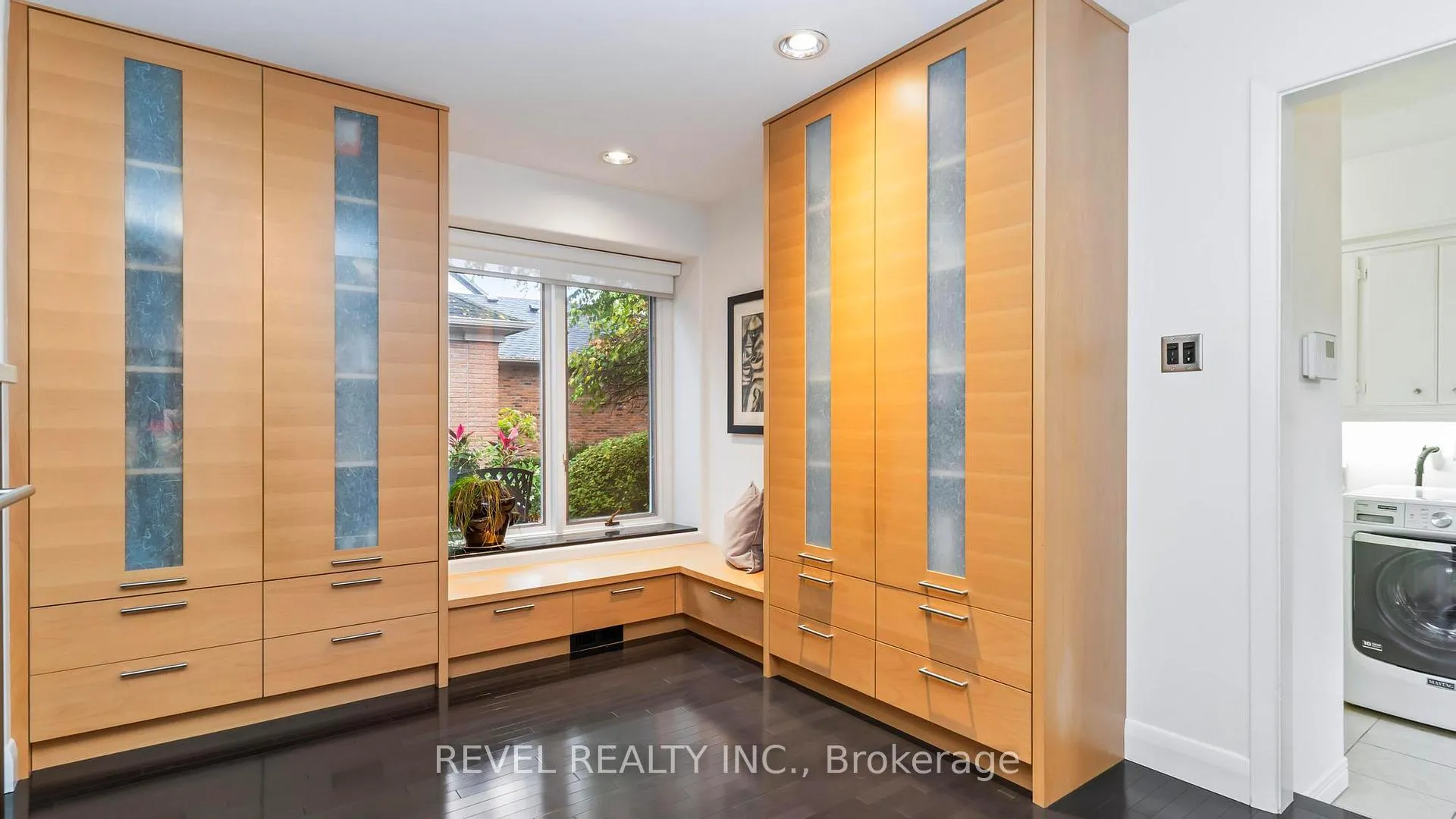 Photo 14 of 76 Tallwood Circle, London, North G — HOMEH