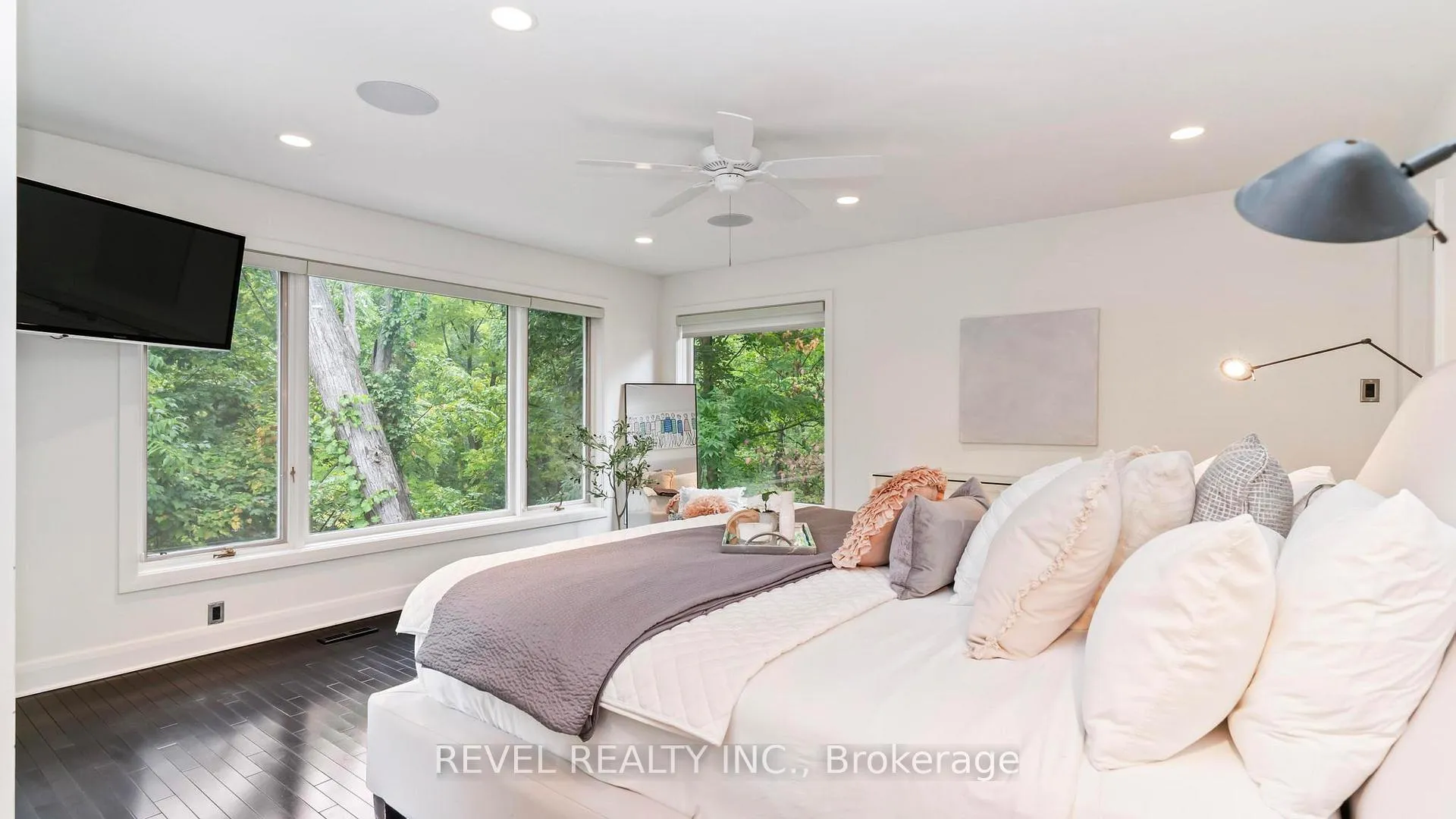 Photo 19 of 76 Tallwood Circle, London, North G — HOMEH
