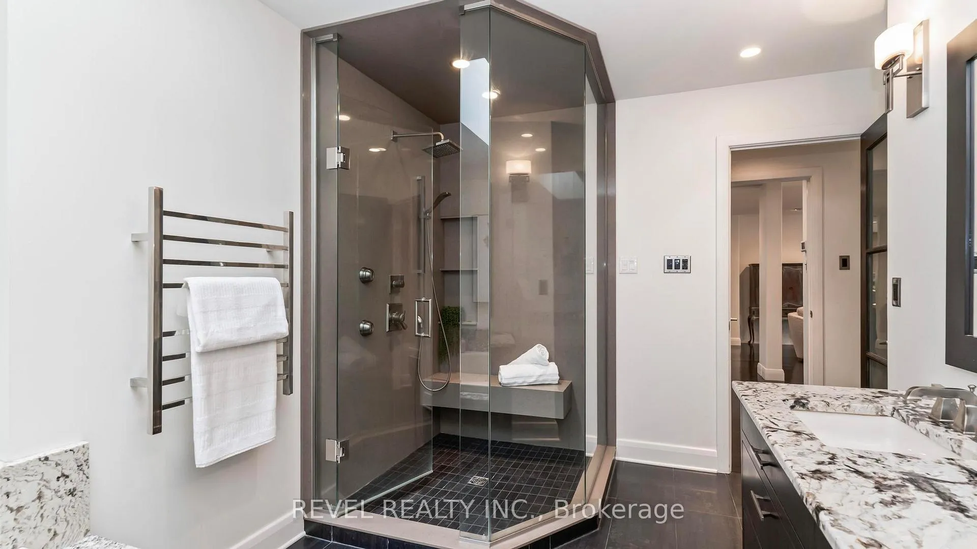 Photo 24 of 76 Tallwood Circle, London, North G — HOMEH