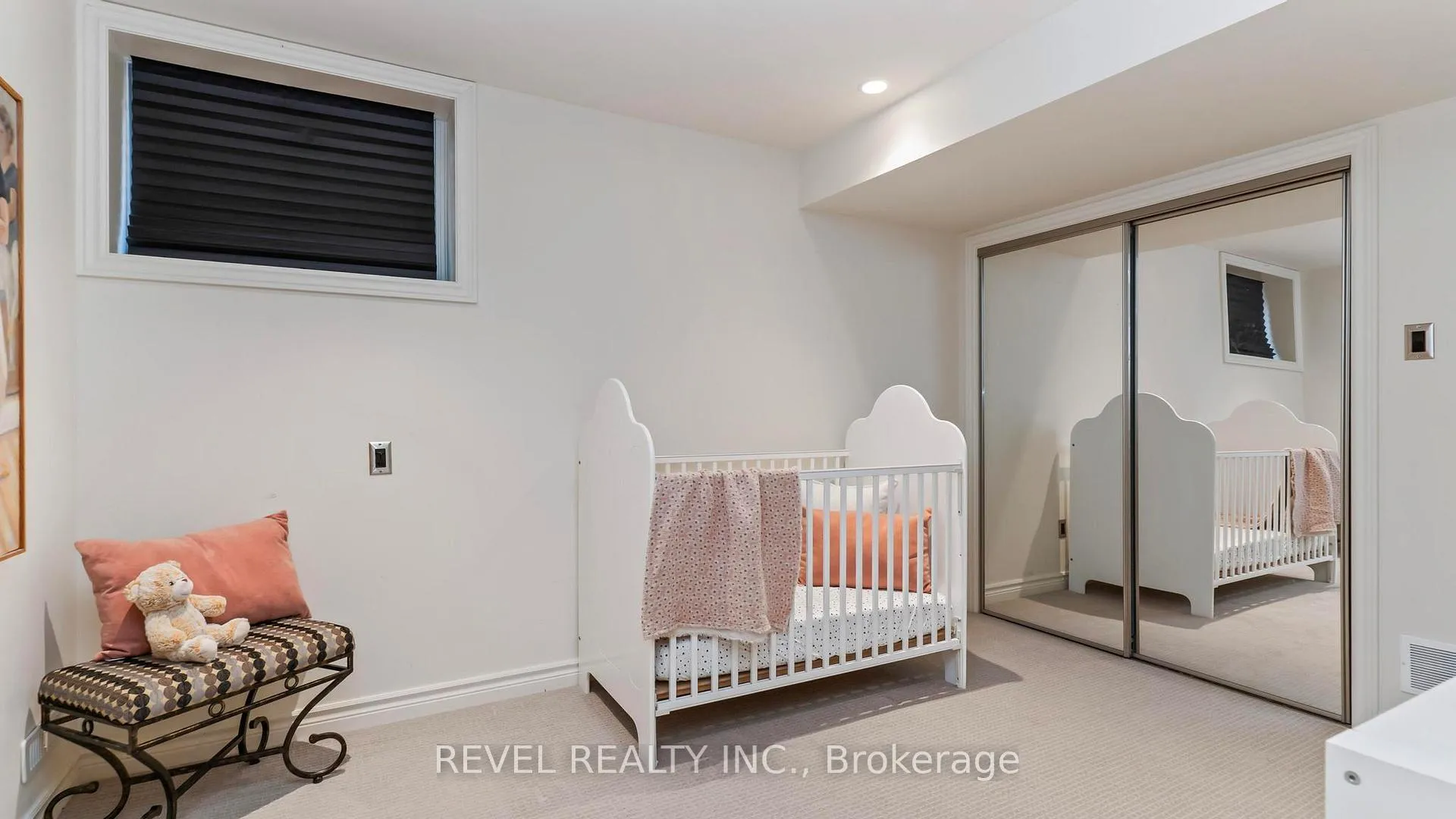 Photo 28 of 76 Tallwood Circle, London, North G — HOMEH