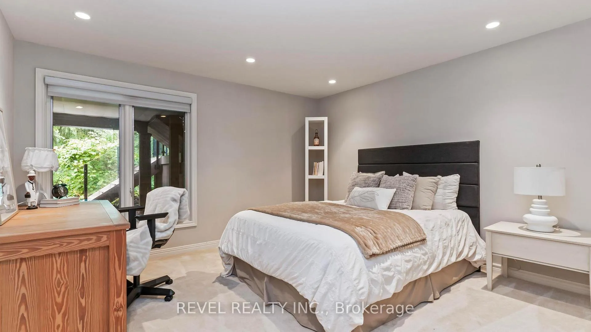 Photo 29 of 76 Tallwood Circle, London, North G — HOMEH