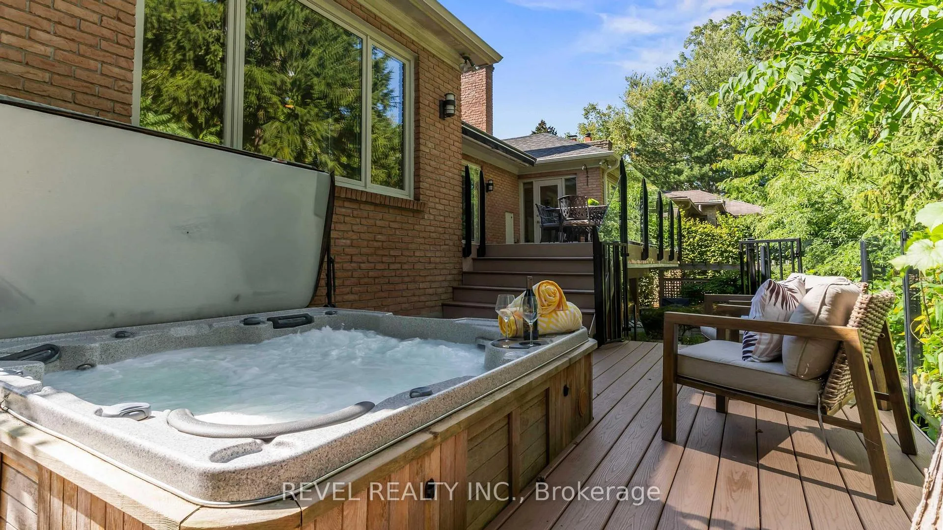 Photo 42 of 76 Tallwood Circle, London, North G — HOMEH