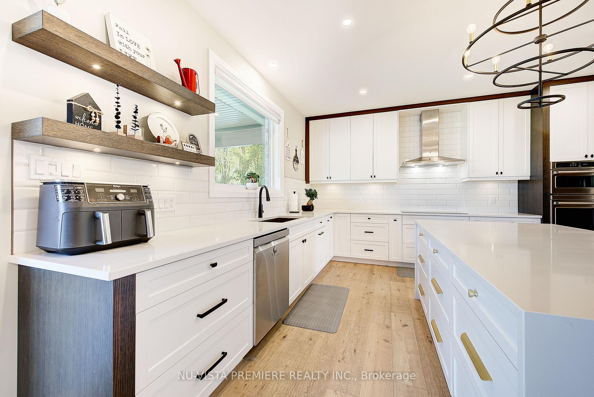 Photo 15 of 7442 Silver Creek Crescent, London, South V — HOMEH