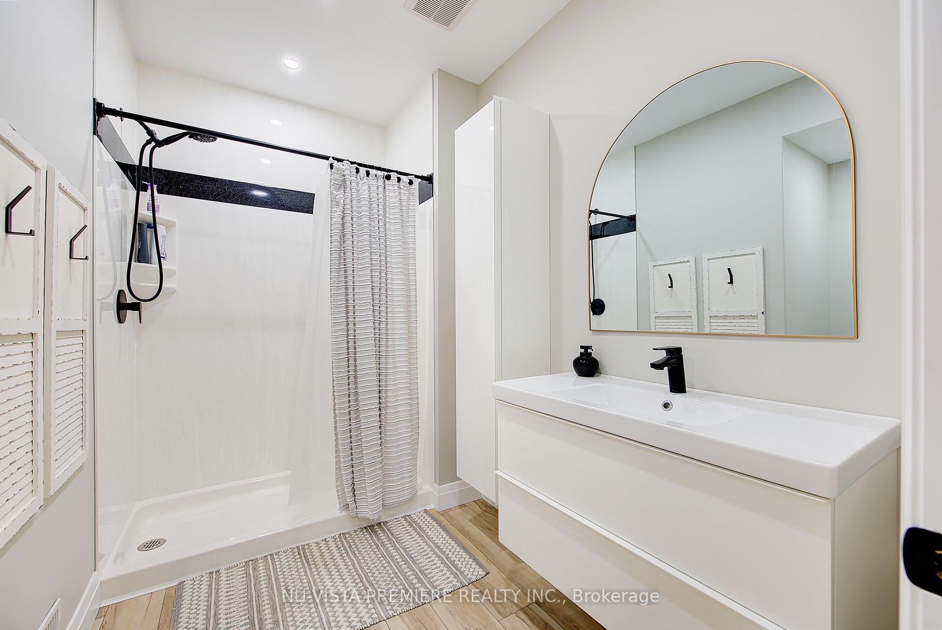 Photo 39 of 7442 Silver Creek Crescent, London, South V — HOMEH