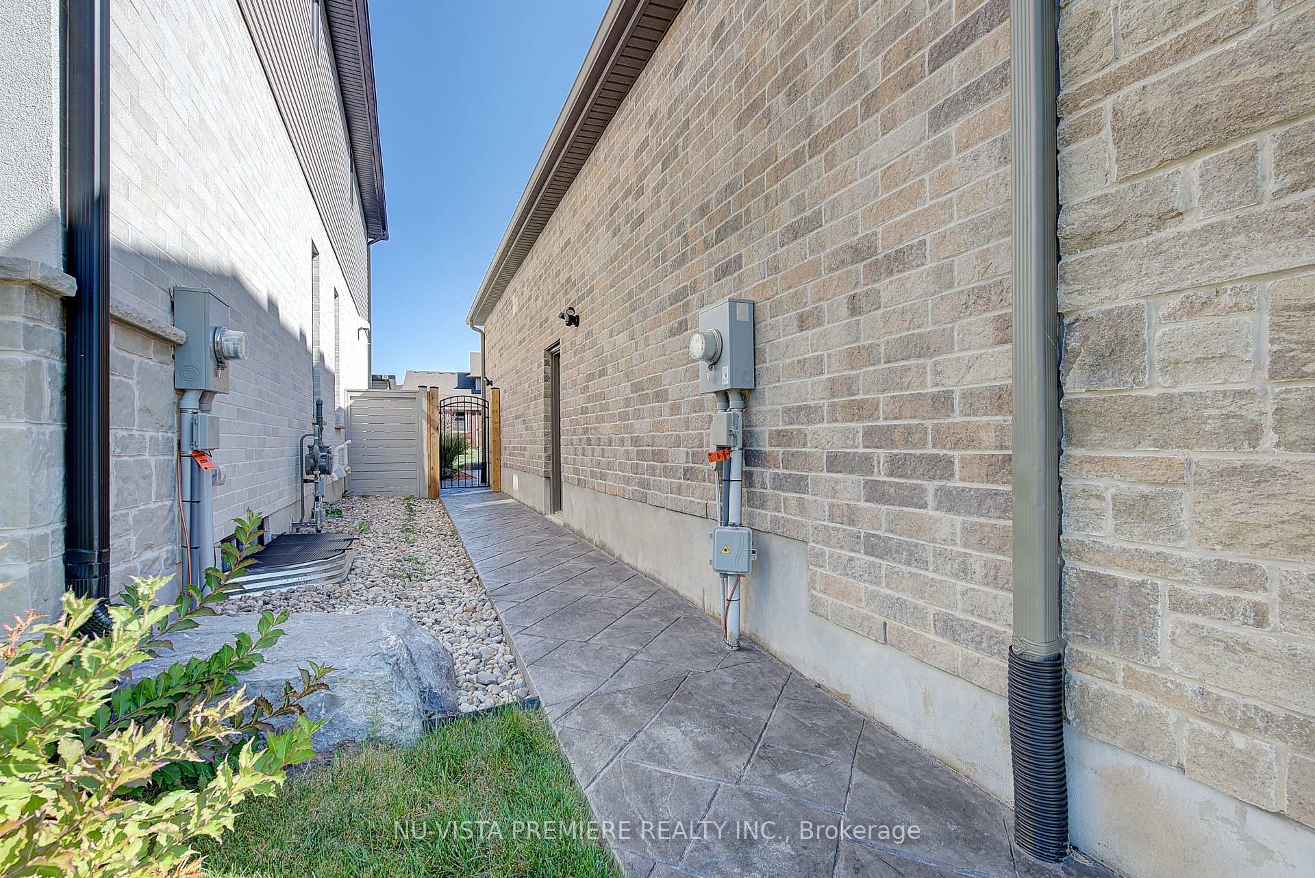 Photo 49 of 7442 Silver Creek Crescent, London, South V — HOMEH