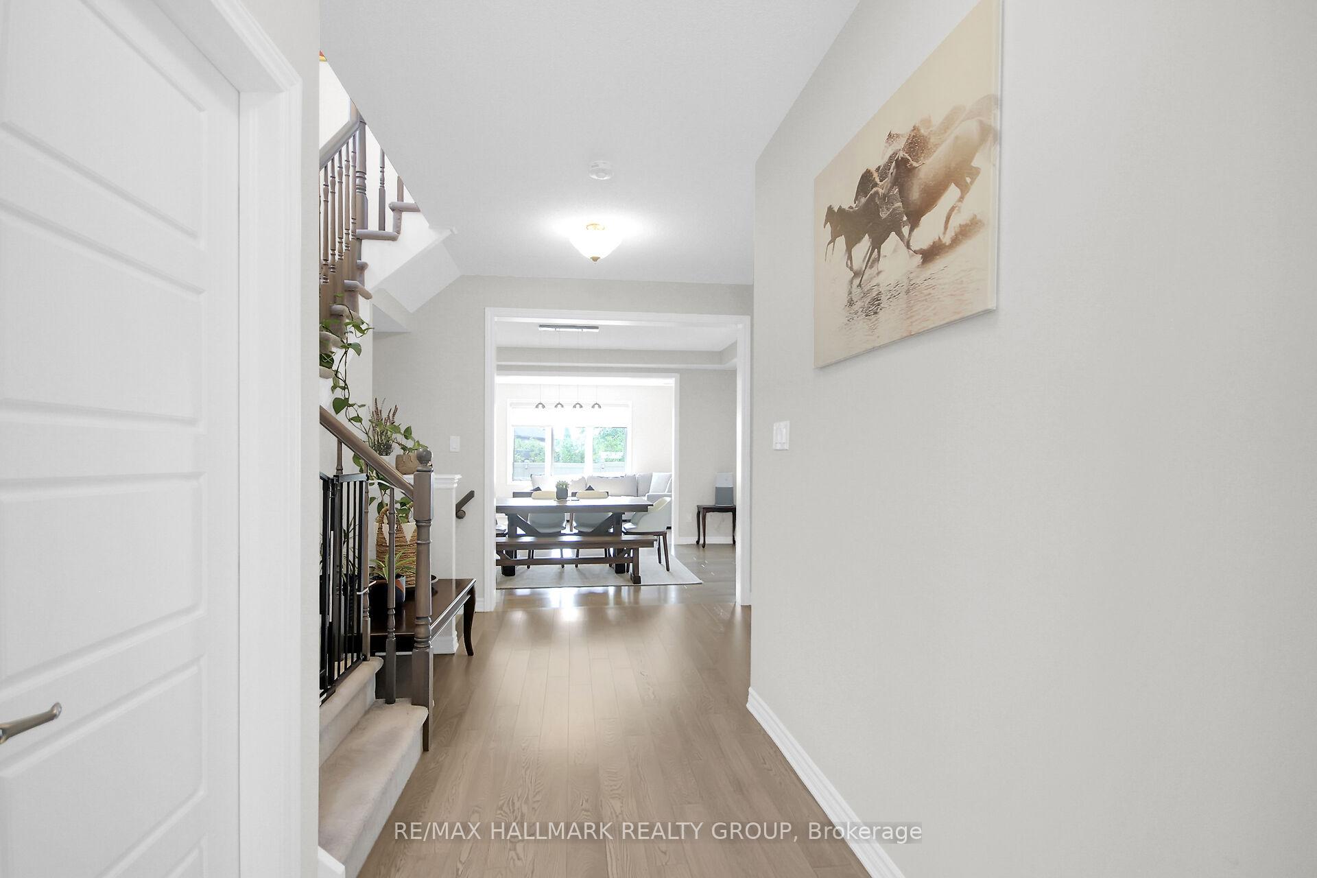 Photo 6 of 584 Malahat Way, Ottawa, Kanata - Emerald Meadows/Trailwest — HOMEH