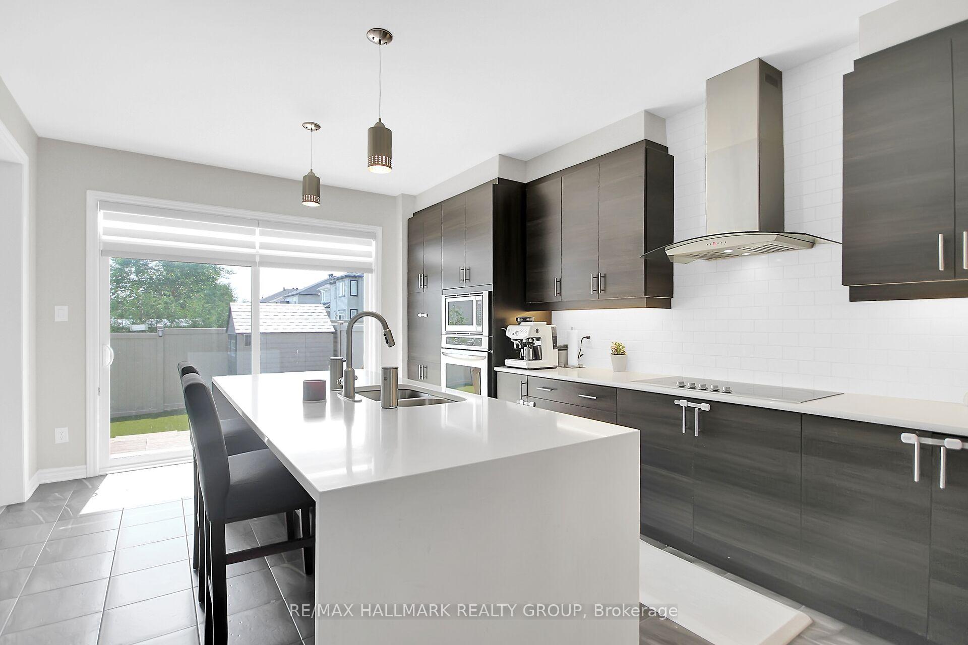Photo 21 of 584 Malahat Way, Ottawa, Kanata - Emerald Meadows/Trailwest — HOMEH