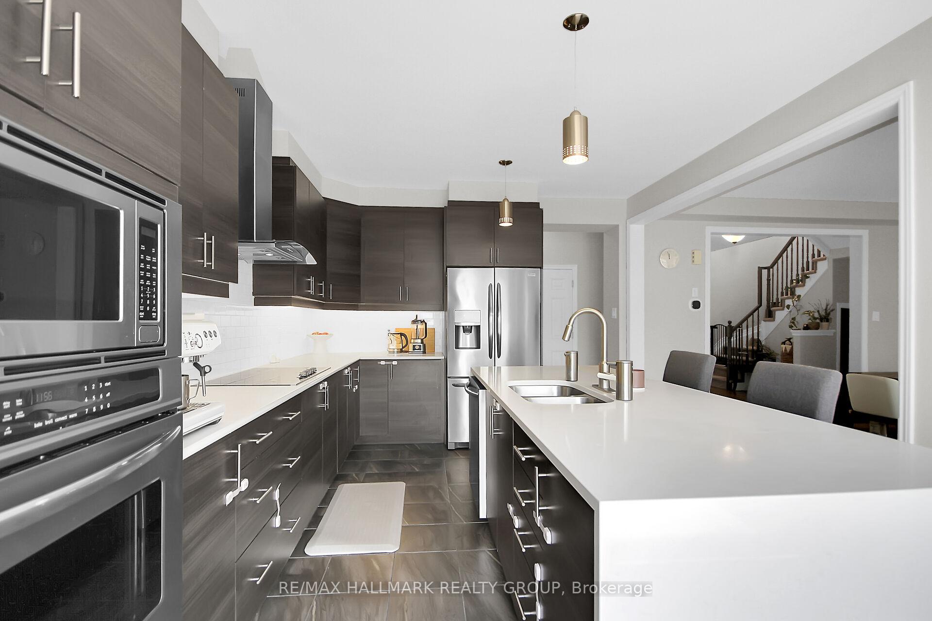 Photo 23 of 584 Malahat Way, Ottawa, Kanata - Emerald Meadows/Trailwest — HOMEH