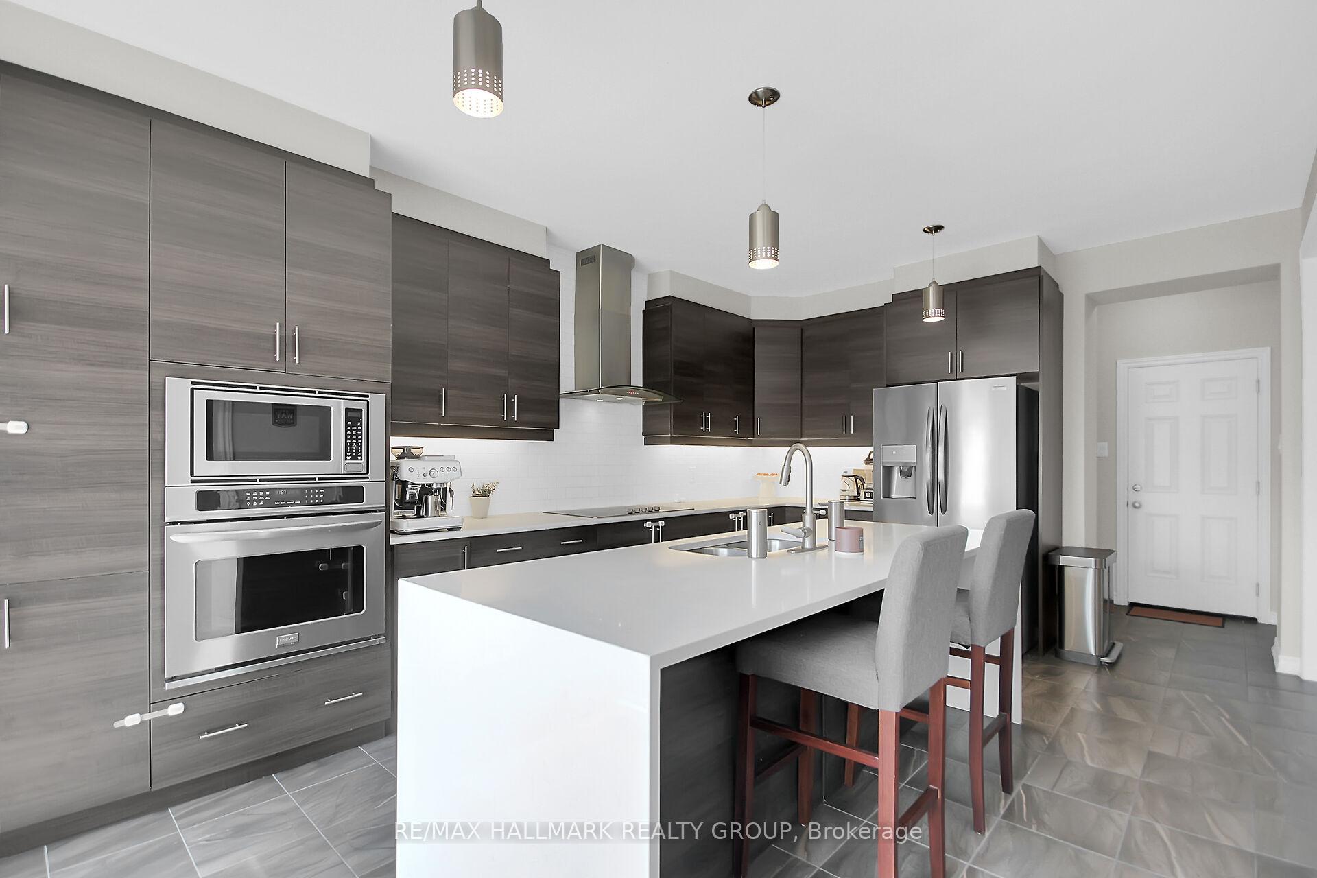 Photo 24 of 584 Malahat Way, Ottawa, Kanata - Emerald Meadows/Trailwest — HOMEH