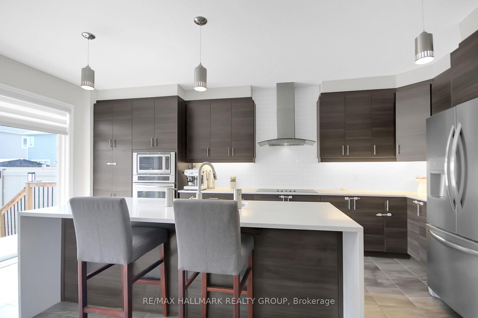 Photo 25 of 584 Malahat Way, Ottawa, Kanata - Emerald Meadows/Trailwest — HOMEH