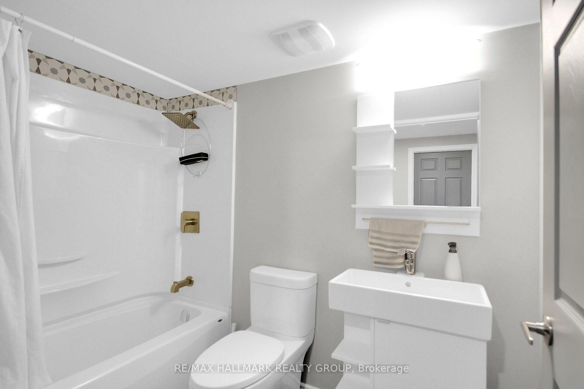 Photo 35 of 584 Malahat Way, Ottawa, Kanata - Emerald Meadows/Trailwest — HOMEH