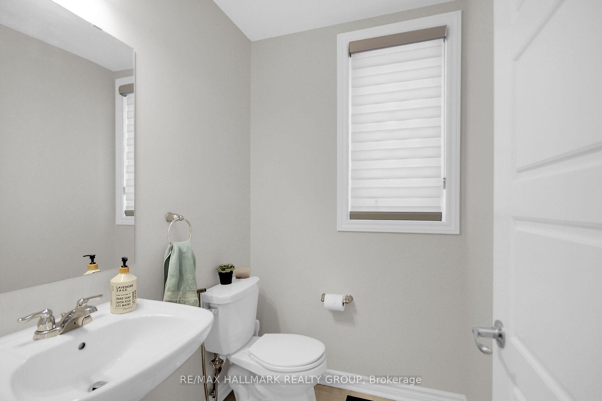 Photo 36 of 584 Malahat Way, Ottawa, Kanata - Emerald Meadows/Trailwest — HOMEH