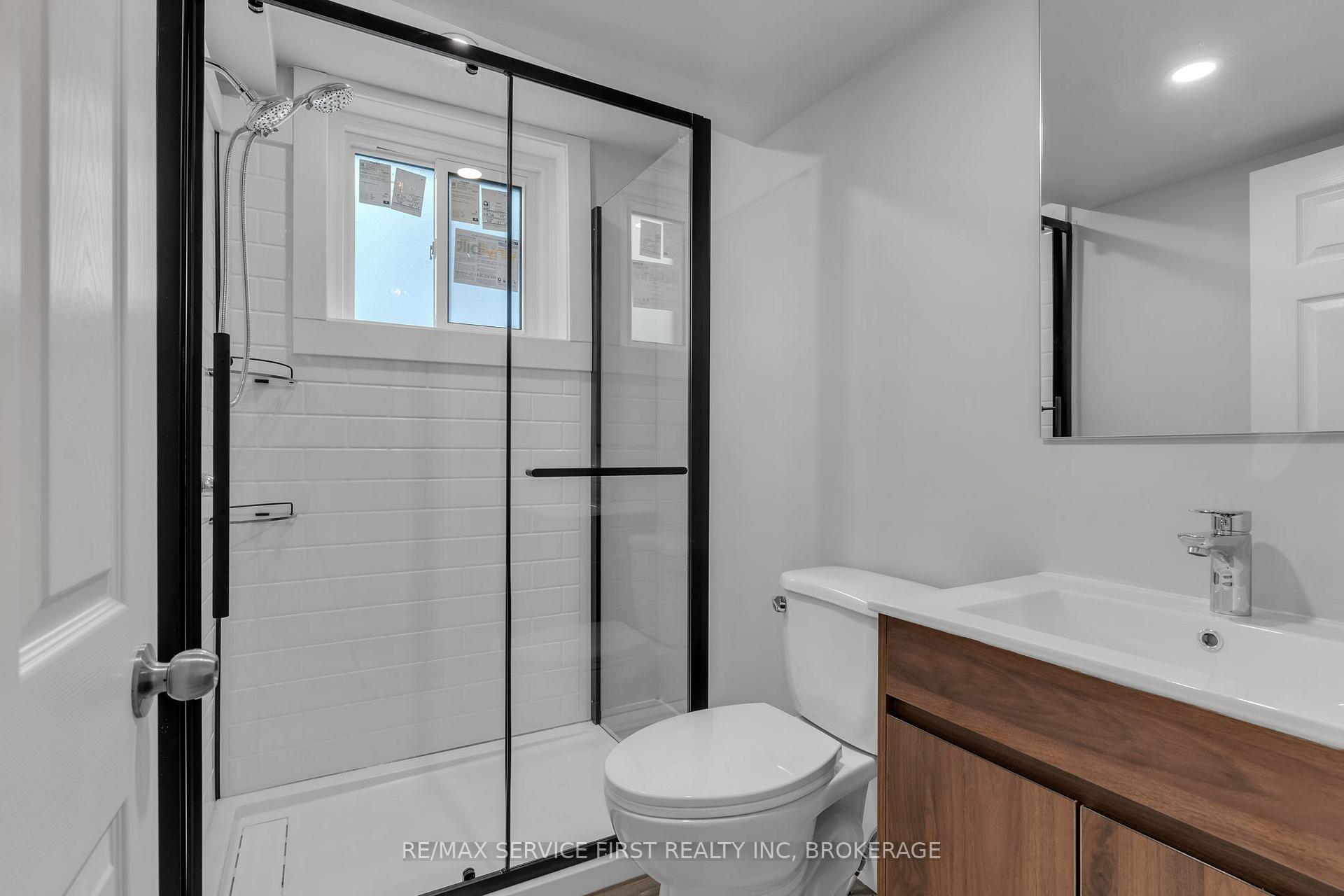 Photo 3 of 263 College Street, Kingston, Central City East — HOMEH
