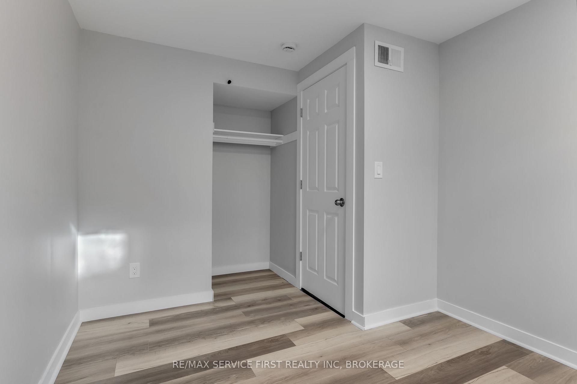 Photo 5 of 263 College Street, Kingston, Central City East — HOMEH