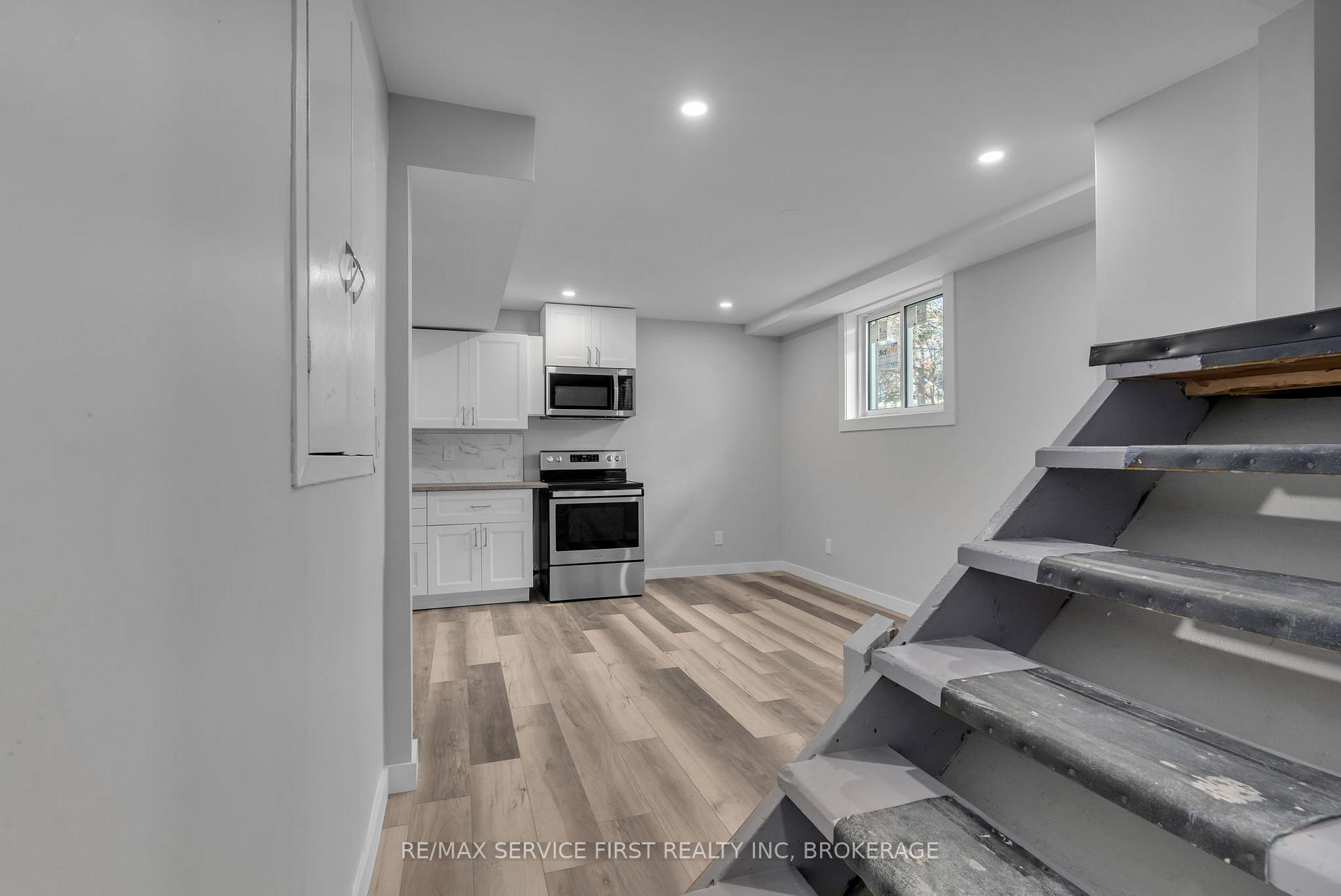 Photo 10 of 263 College Street, Kingston, Central City East — HOMEH