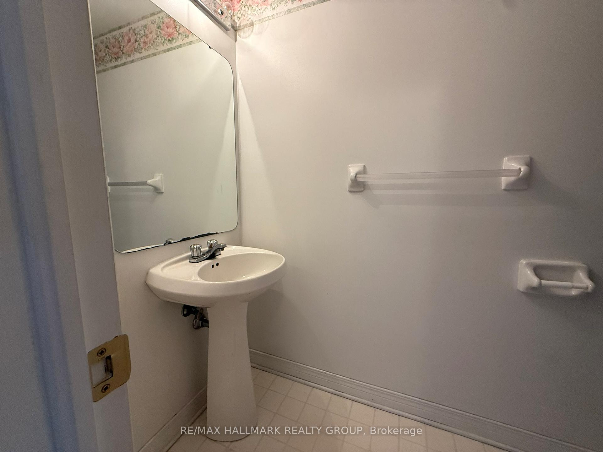 Photo 3 of 195 Blackdome Crescent, Ottawa, Kanata - Kanata Lakes/Heritage Hills — HOMEH
