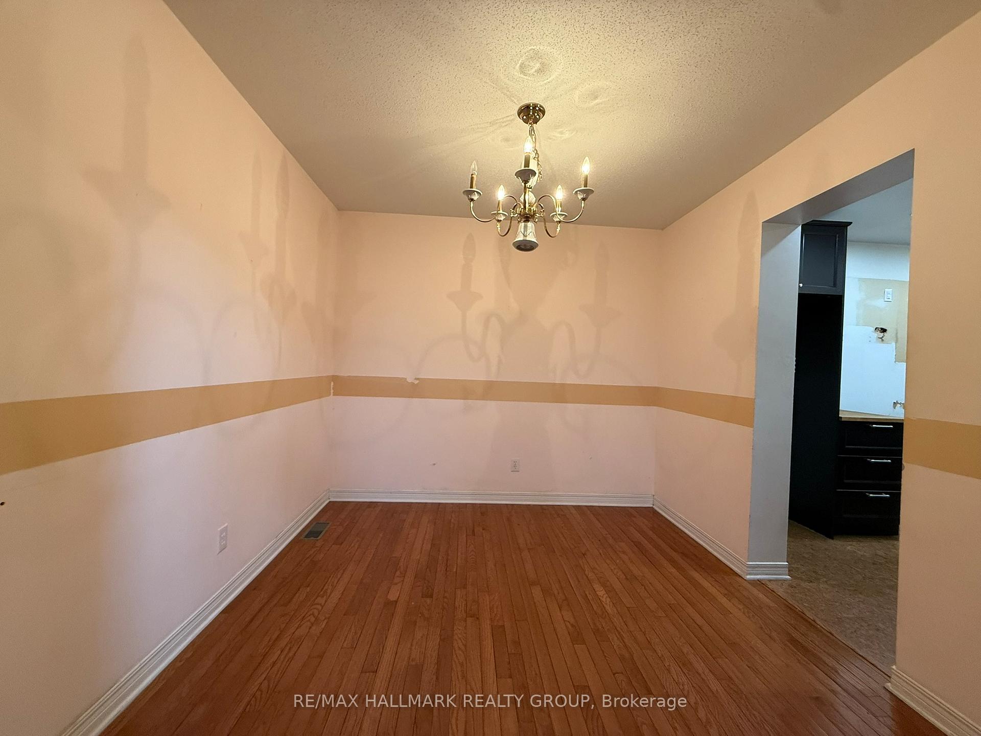 Photo 6 of 195 Blackdome Crescent, Ottawa, Kanata - Kanata Lakes/Heritage Hills — HOMEH