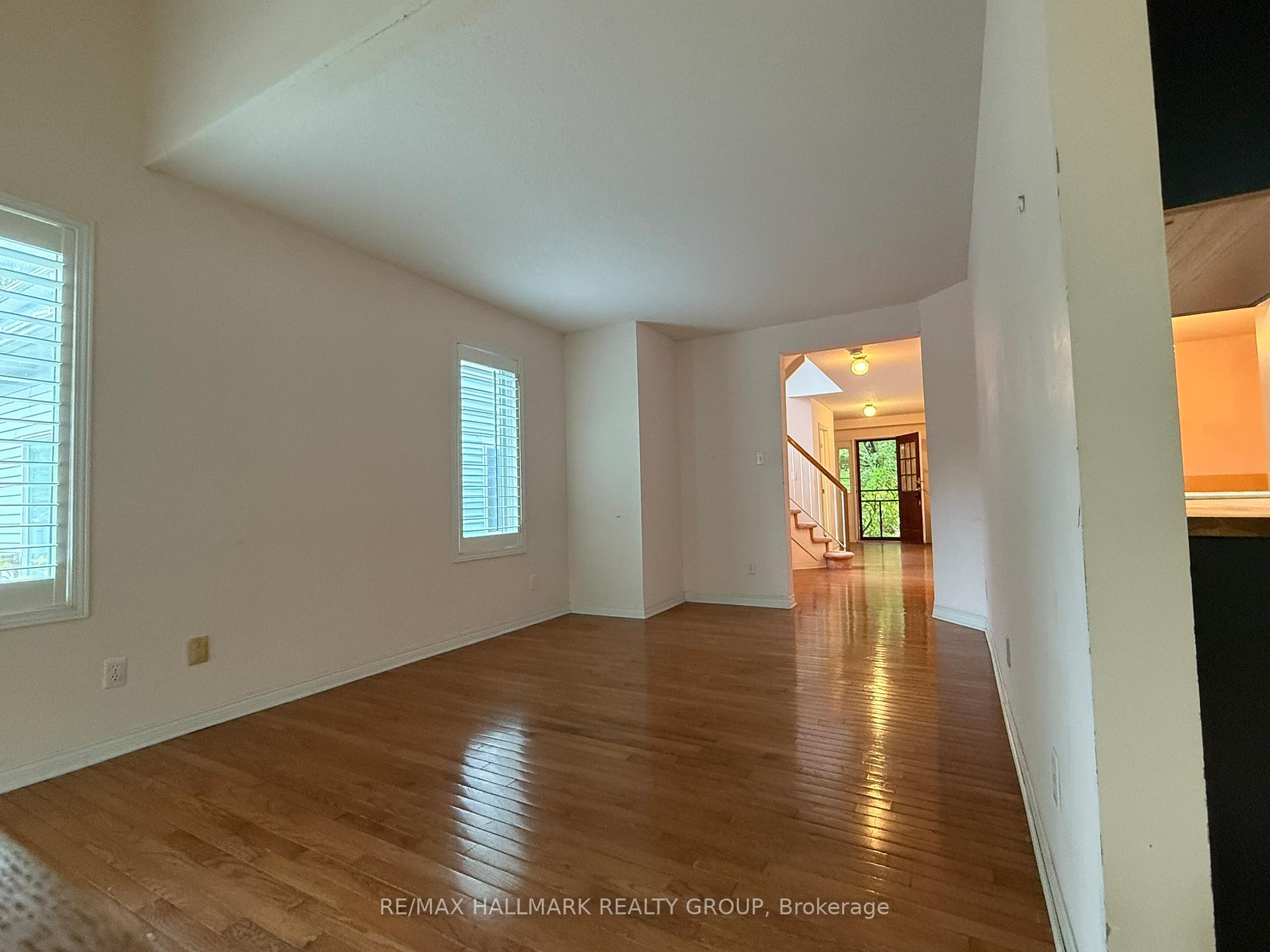 Photo 10 of 195 Blackdome Crescent, Ottawa, Kanata - Kanata Lakes/Heritage Hills — HOMEH