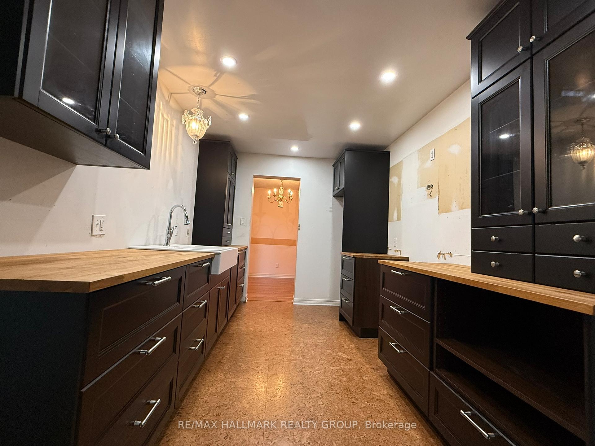 Photo 11 of 195 Blackdome Crescent, Ottawa, Kanata - Kanata Lakes/Heritage Hills — HOMEH