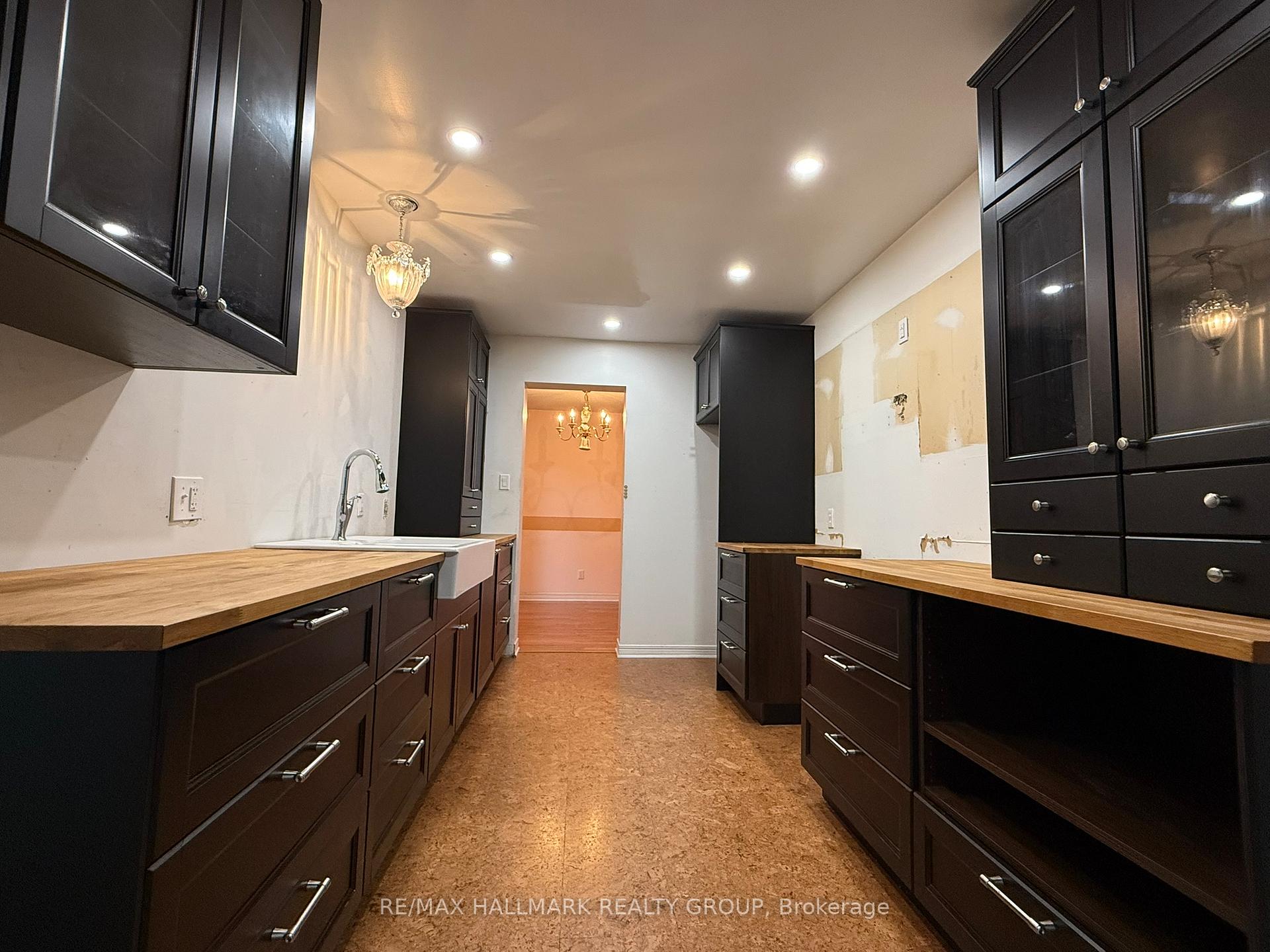 Photo 12 of 195 Blackdome Crescent, Ottawa, Kanata - Kanata Lakes/Heritage Hills — HOMEH