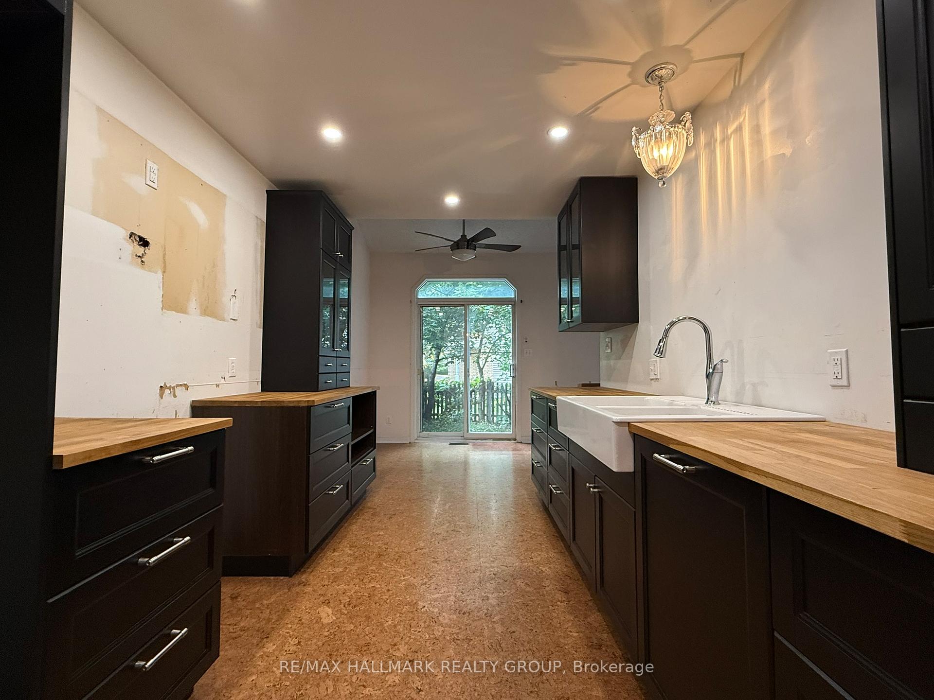 Photo 13 of 195 Blackdome Crescent, Ottawa, Kanata - Kanata Lakes/Heritage Hills — HOMEH