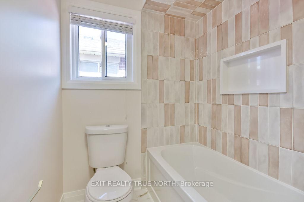 Photo 23 of 1908 Emerald Court, Innisfil, Alcona — HOMEH
