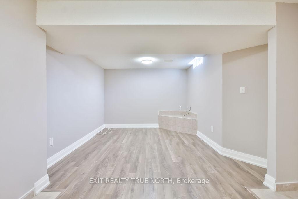 Photo 31 of 1908 Emerald Court, Innisfil, Alcona — HOMEH